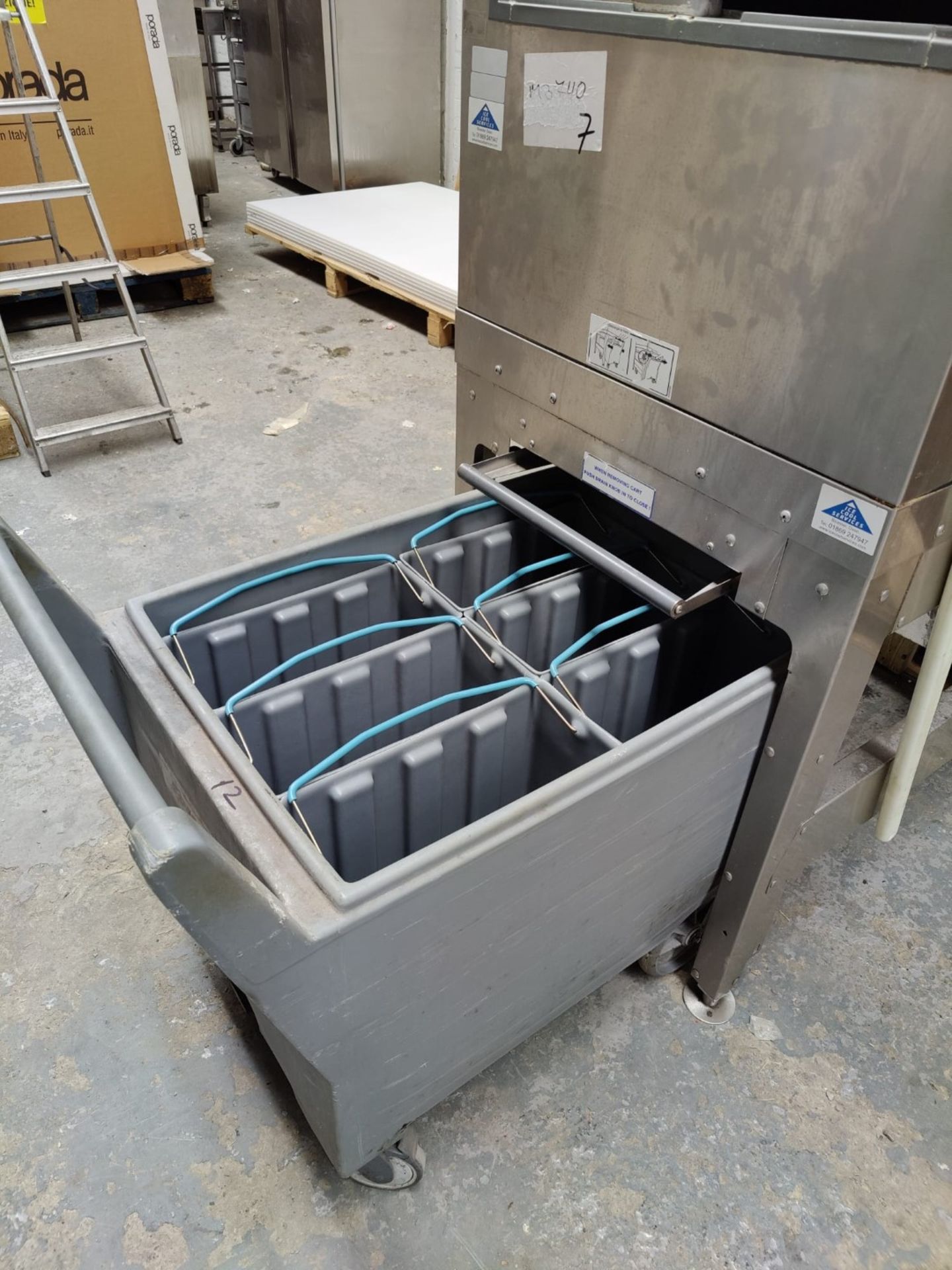 1 x Commercial Ice Machine With Two Ice Heads and Storage Bin and Transport Trolley - Image 8 of 9