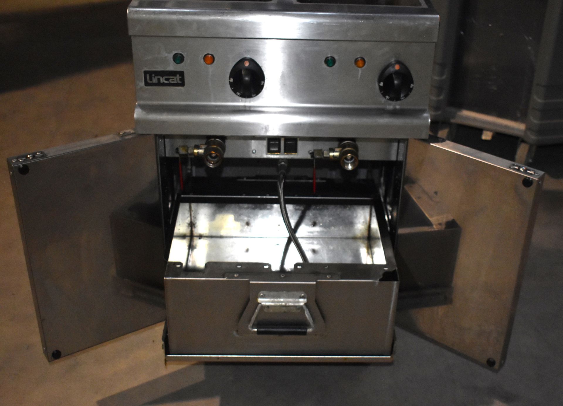 1 x Lincat Opus 700 Twin Tank Commercial Fryer - 3 Phase - Original RRP £3,700 - Recently Removed - Image 3 of 8