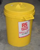 1 x RS Pro Oil Spill Kit - Unused With Waste Bin Holder - RRP £180 - CL011 - Ref: JCTG131 -