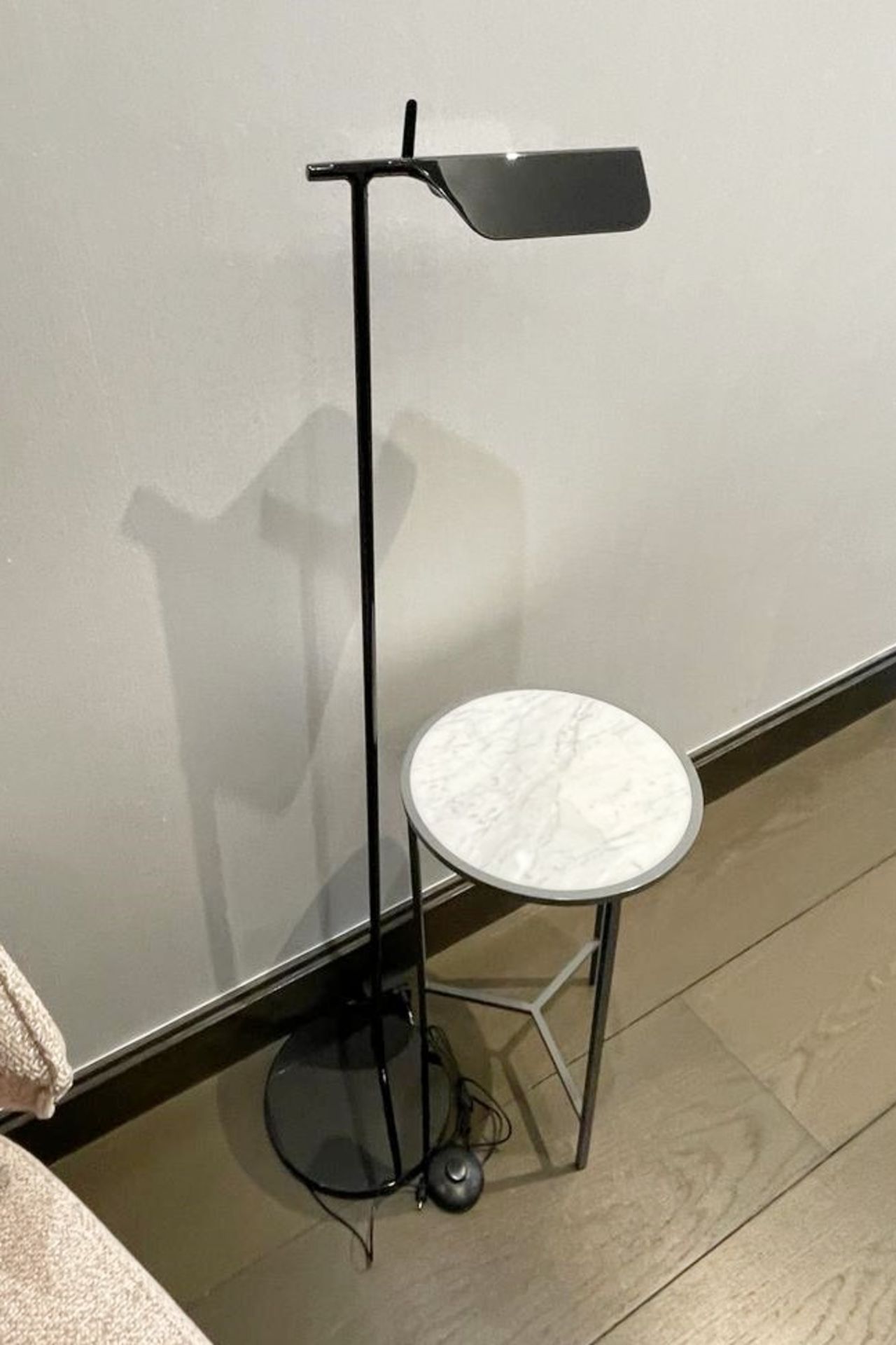 1 x Floorstanding Lamp and Small Table - CL894 - NO VAT ON THE HAMMER - Location: Altrincham - Image 5 of 7