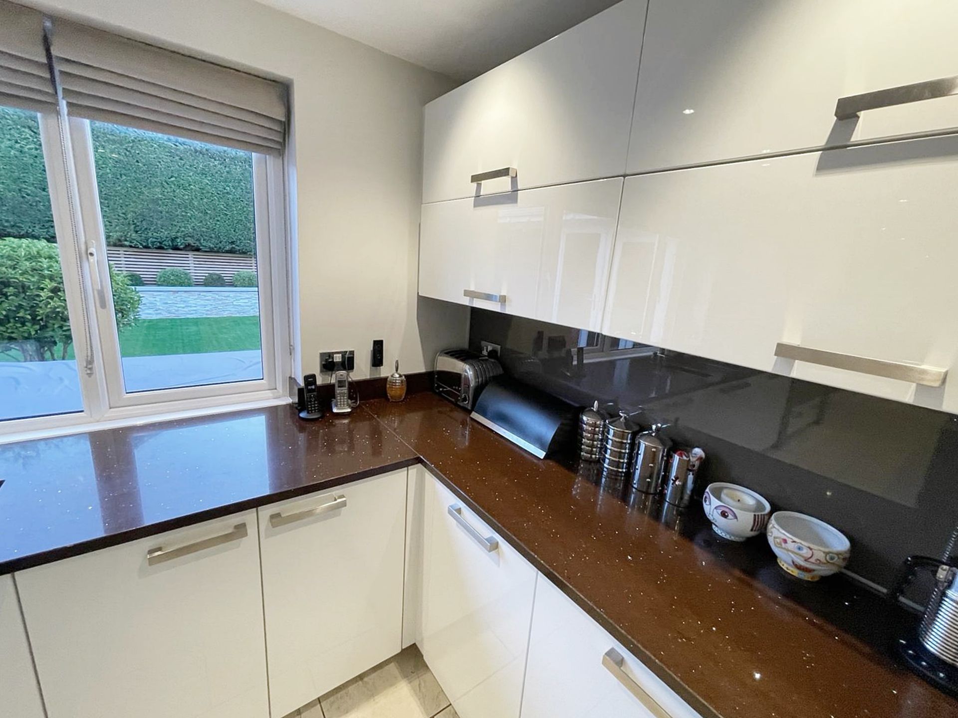 1 x ALNO Bespoke Fitted White Kitchen with Central Island, Neff & Miele Appliances, Quartz Surfaces - Image 39 of 85