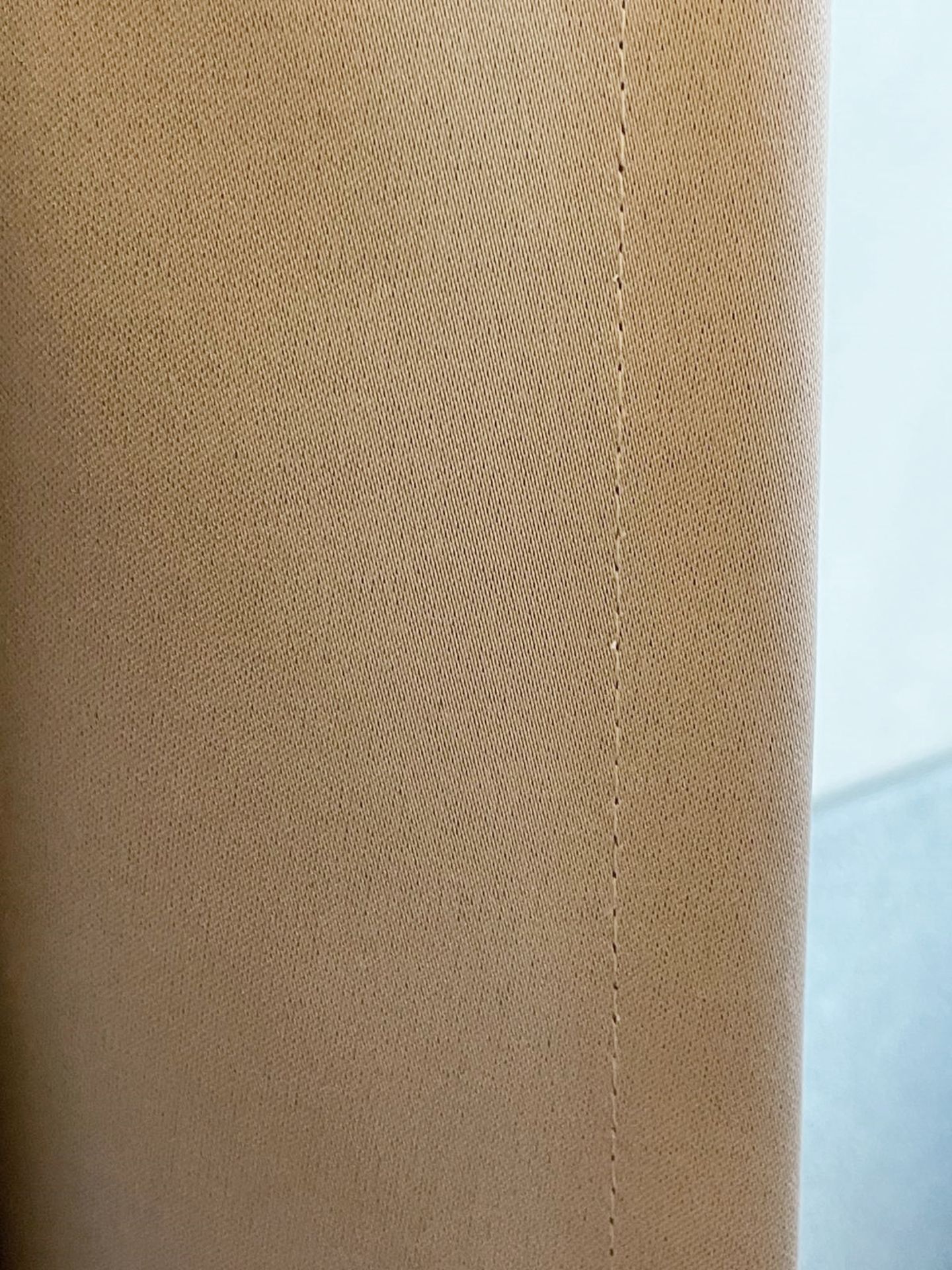 1 x Luxury Lined Bedroom Curtain in a Neutral Tone - CL894  - Ref: BED2 - NO VAT ON THE HAMMER - Image 4 of 5