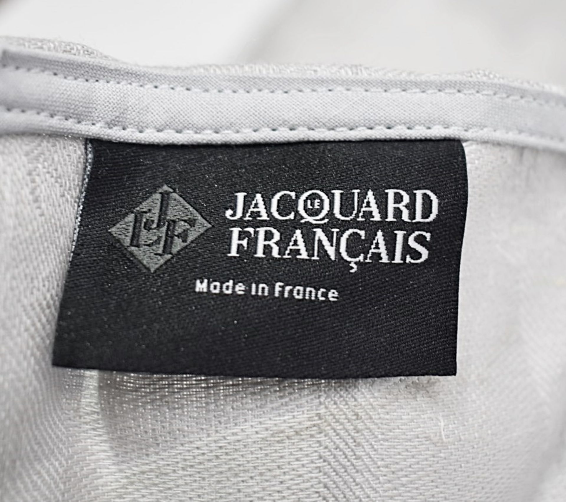 1 x LE JACQUARD FRANÇAIS 'Tivoli' Luxury Linen Tablecloth Ø240cm - Original Price £385.00 - Image 8 of 8