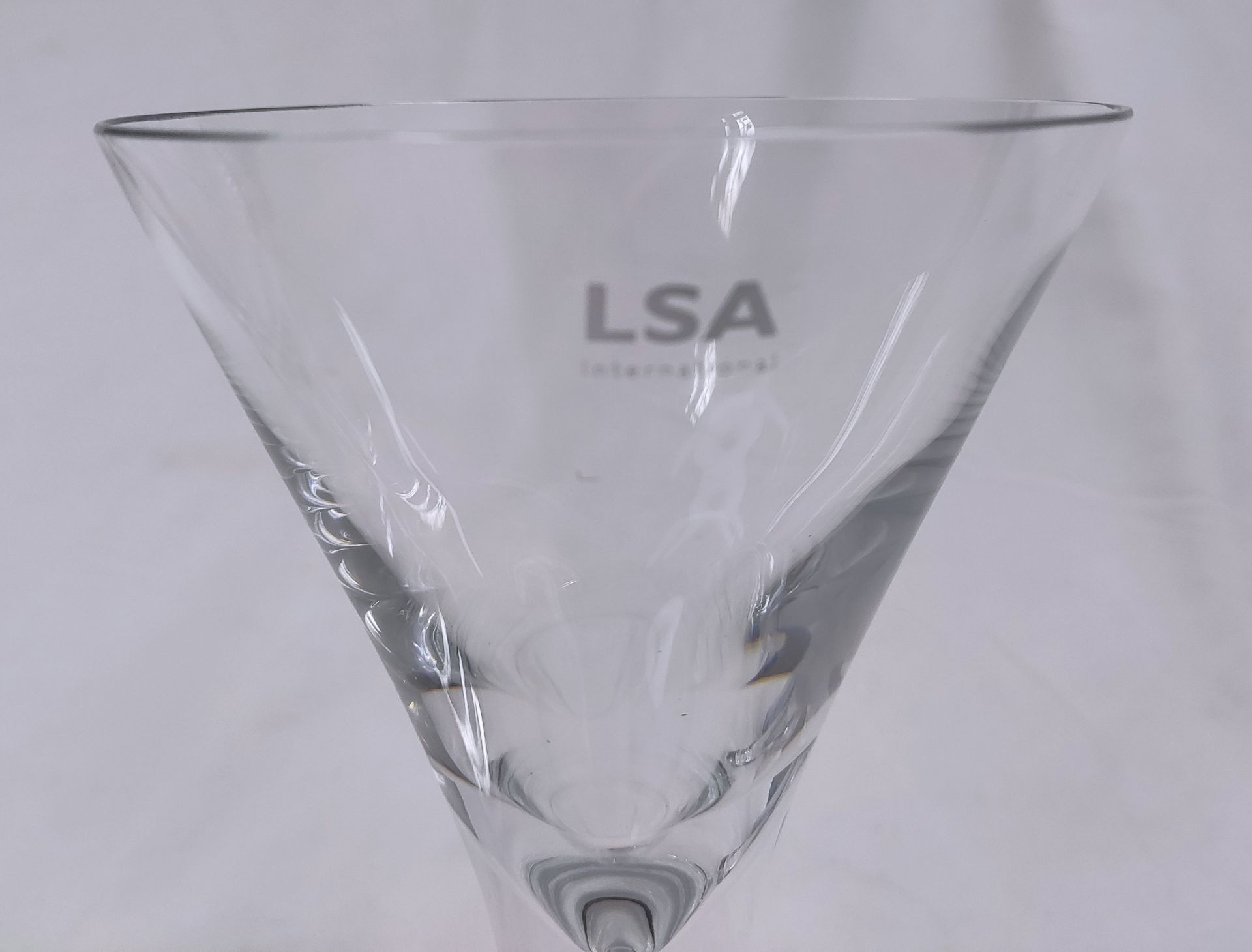 1 x LSA INTERNATIONAL 2 x Moya Wine Glasses - New/Boxed - Original RRP £59.99 - Image 3 of 13