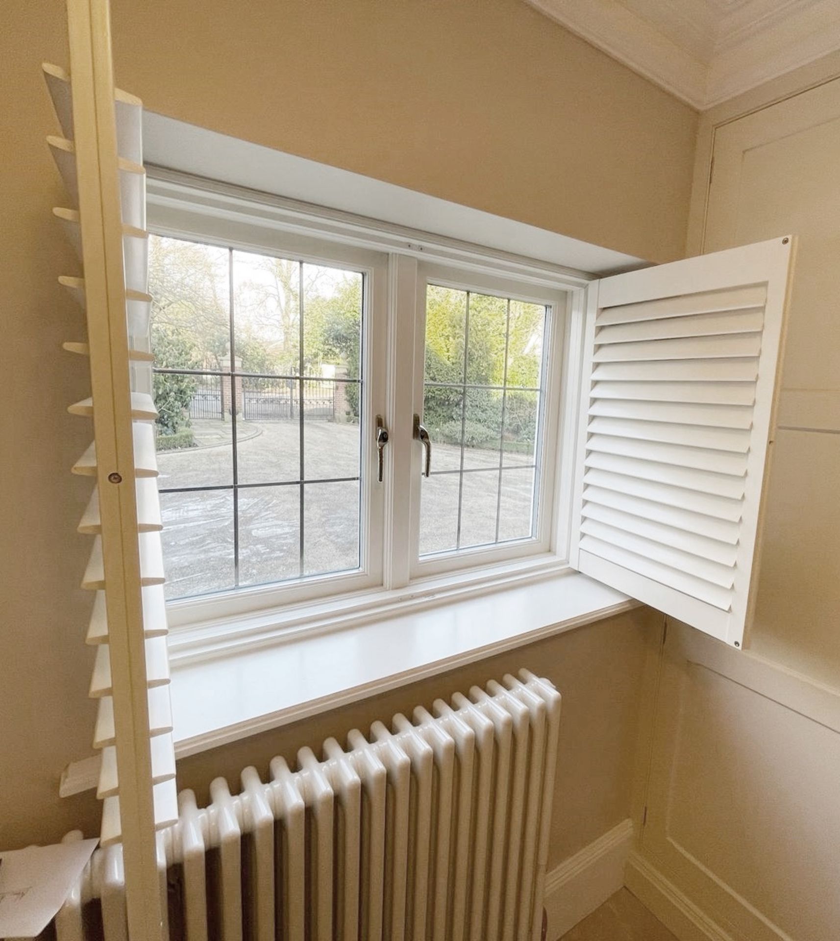 1 x Hardwood Timber Double Glazed Leaded 2-Pane Window Frame fitted with Shutter Blinds - NO VAT - Image 4 of 12