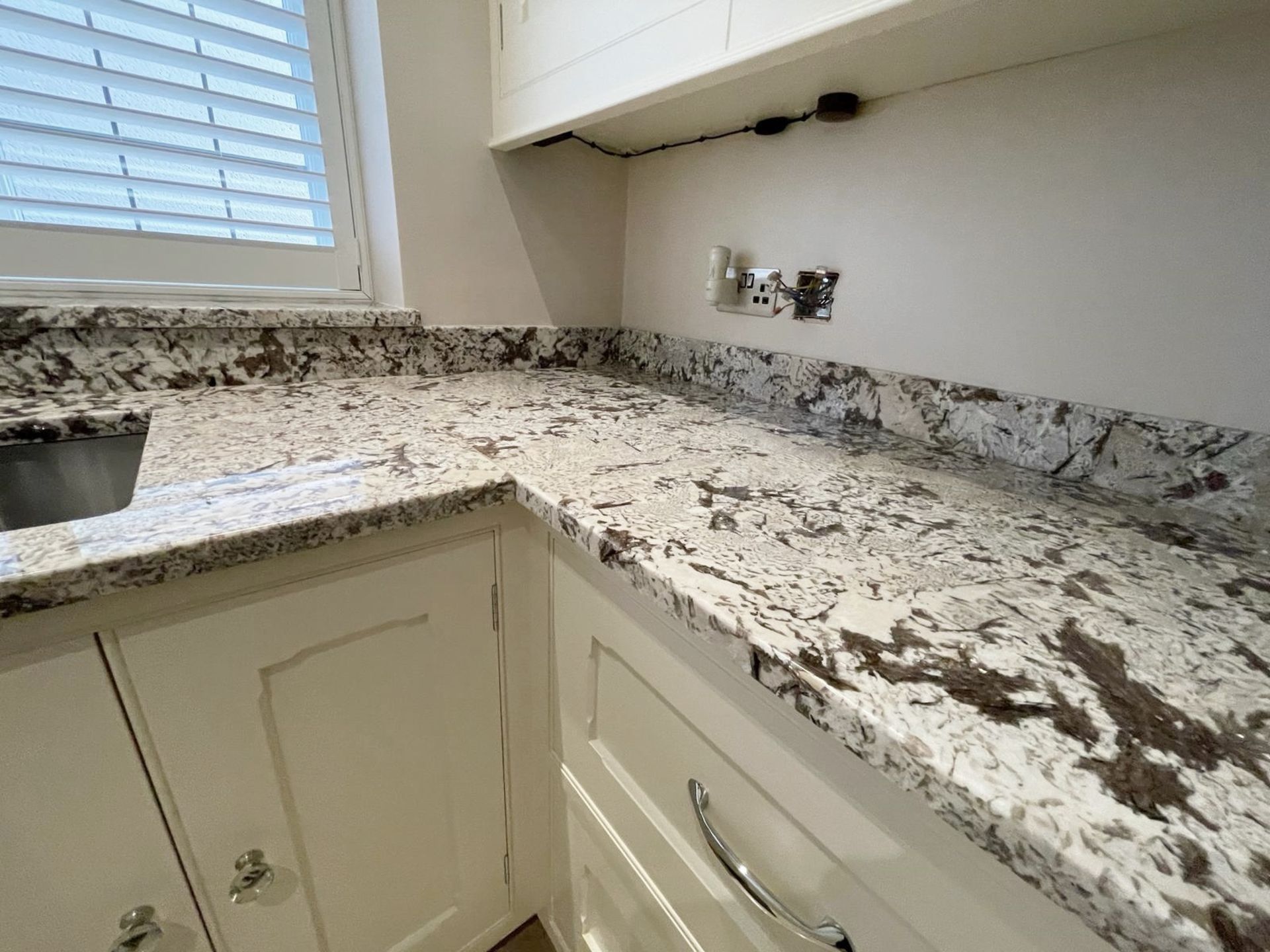 1 x Bespoke Fitted Solid Wood Kitchen with Natural Bianco Antico Grantite Work Surfaces - Image 14 of 61