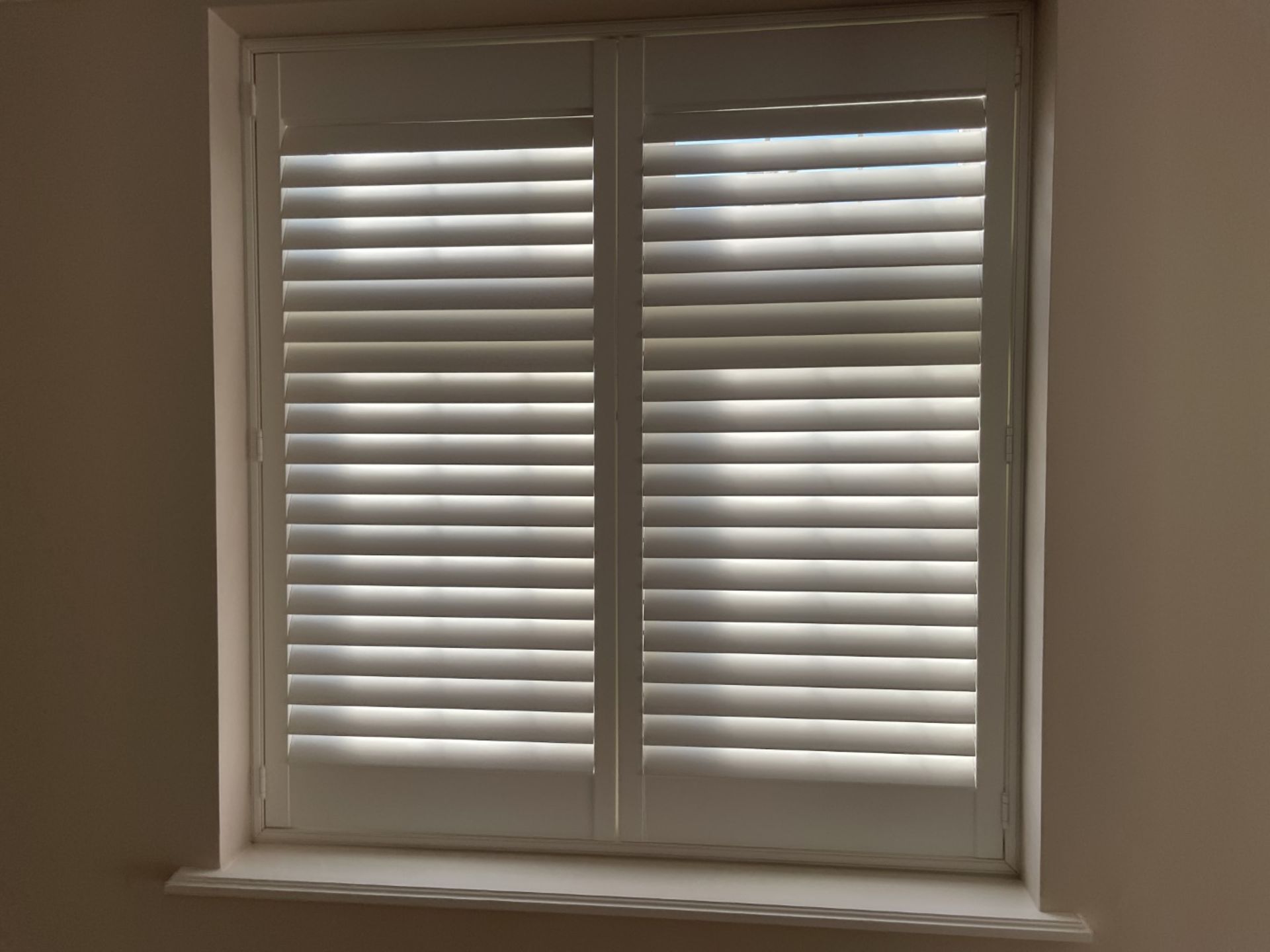 1 x Hardwood Timber Double Glazed Window Frames fitted with Shutter Blinds, In White - Ref: PAN105 - Image 9 of 11