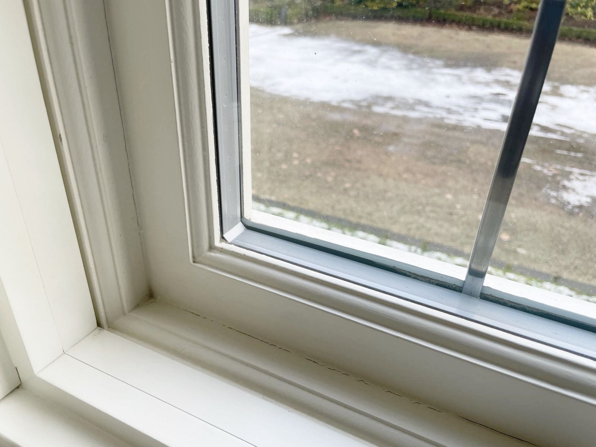 1 x Hardwood Timber Double Glazed Leaded 3-Pane Window Frame fitted with Shutter Blinds - Image 8 of 15