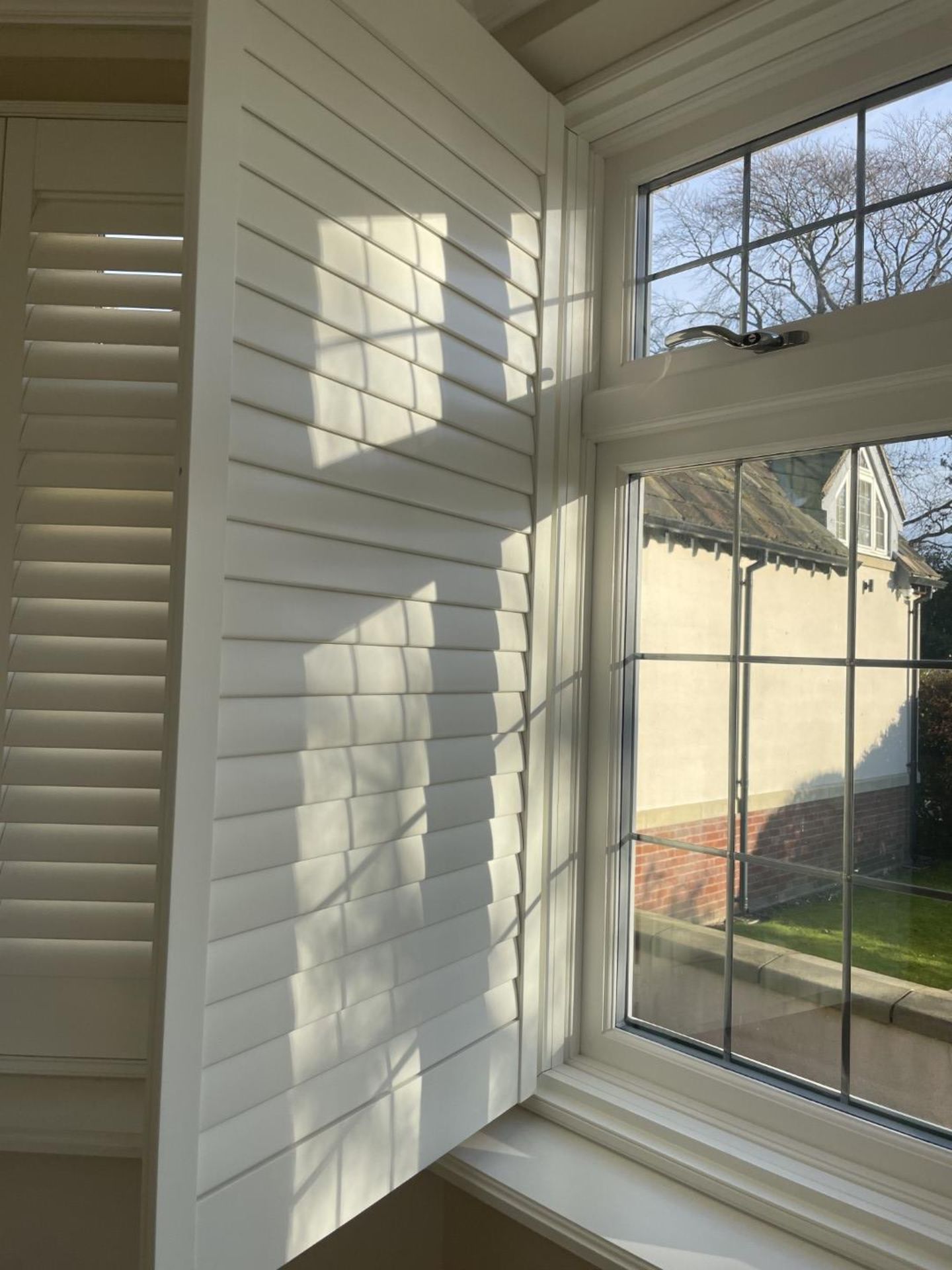 1 x Hardwood Timber Double Glazed Window Frames fitted with Shutter Blinds, In White - Ref: PAN101 - Image 6 of 23