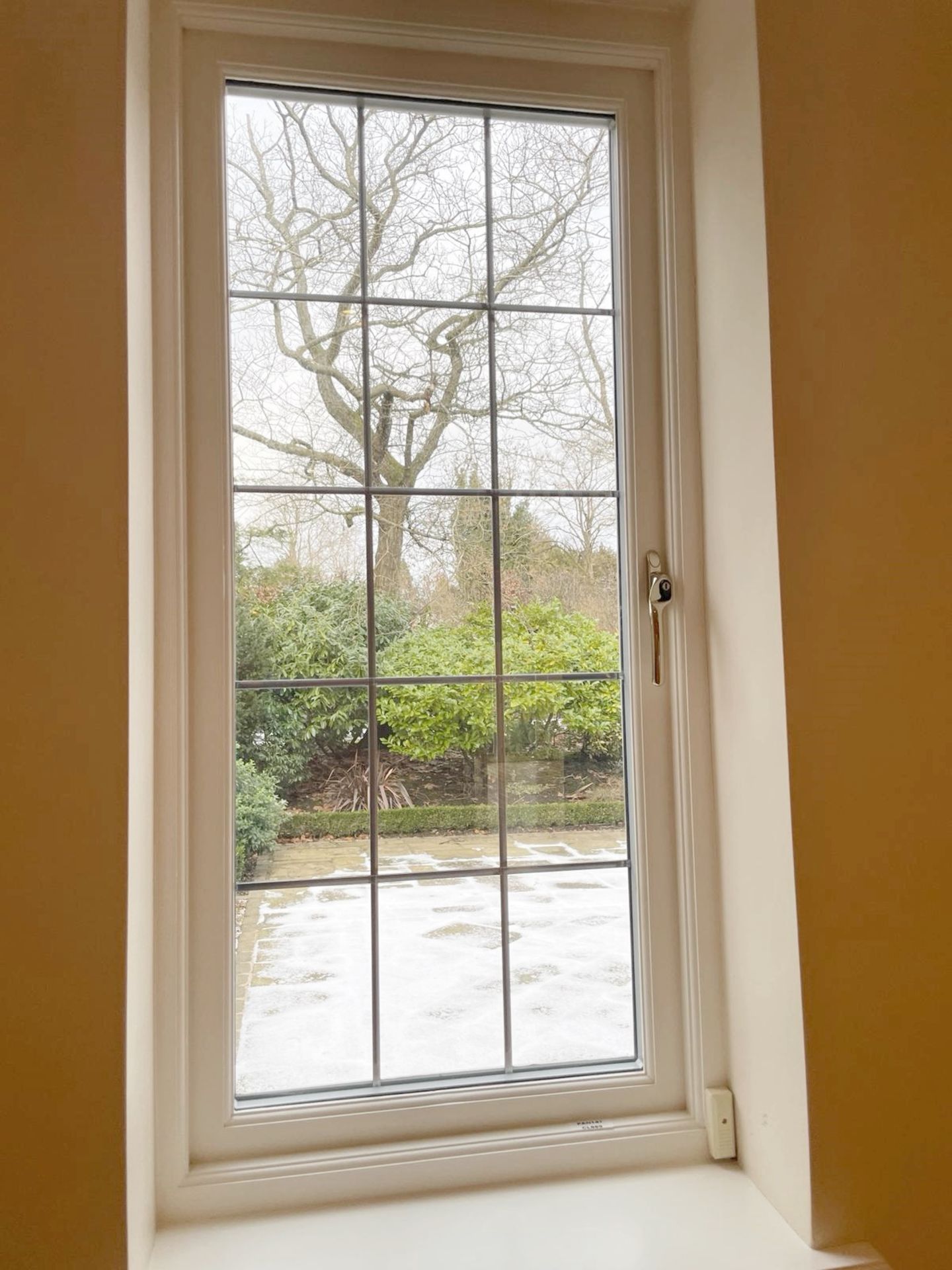 1 x Hardwood Timber Double Glazed & Leaded Window Frame - Ref: PAN147 / M-HALL - CL896 - NO VAT - Image 2 of 16