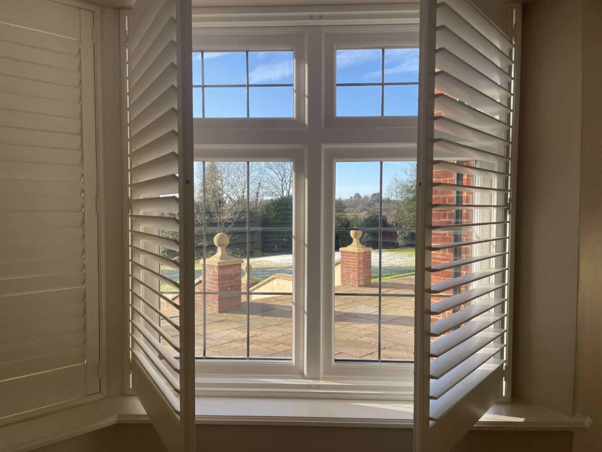 1 x Hardwood Timber Double Glazed Window Frames fitted with Shutter Blinds, In White - Ref: PAN104 - Image 4 of 12