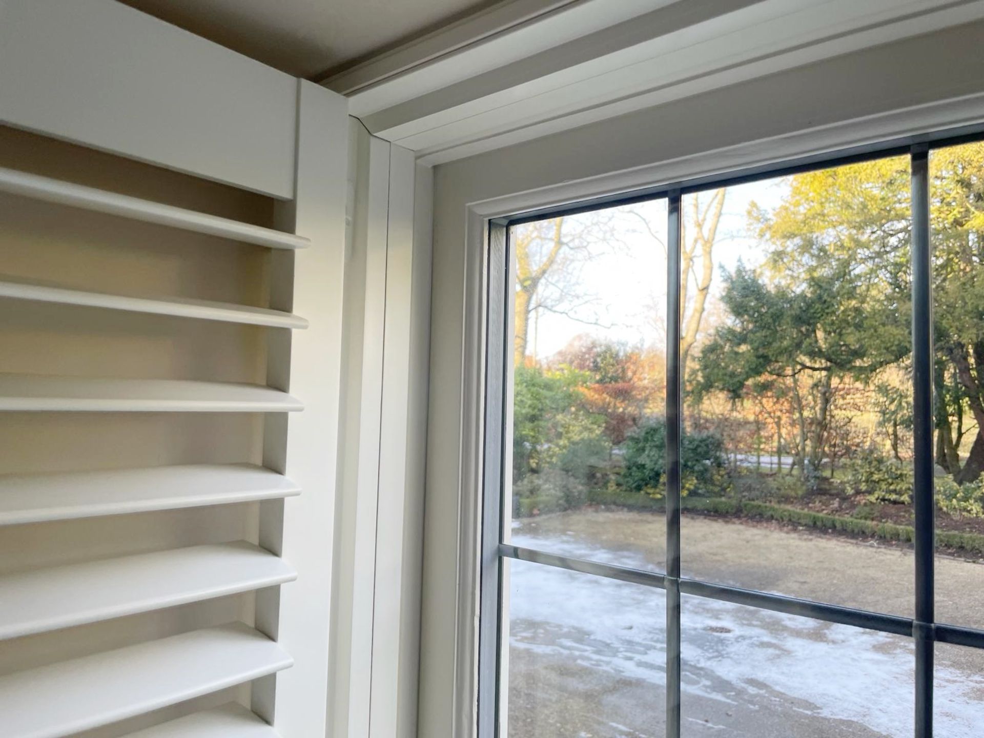 1 x Hardwood Timber Double Glazed Leaded 2-Pane Window Frame fitted with Shutter Blinds - Image 5 of 12