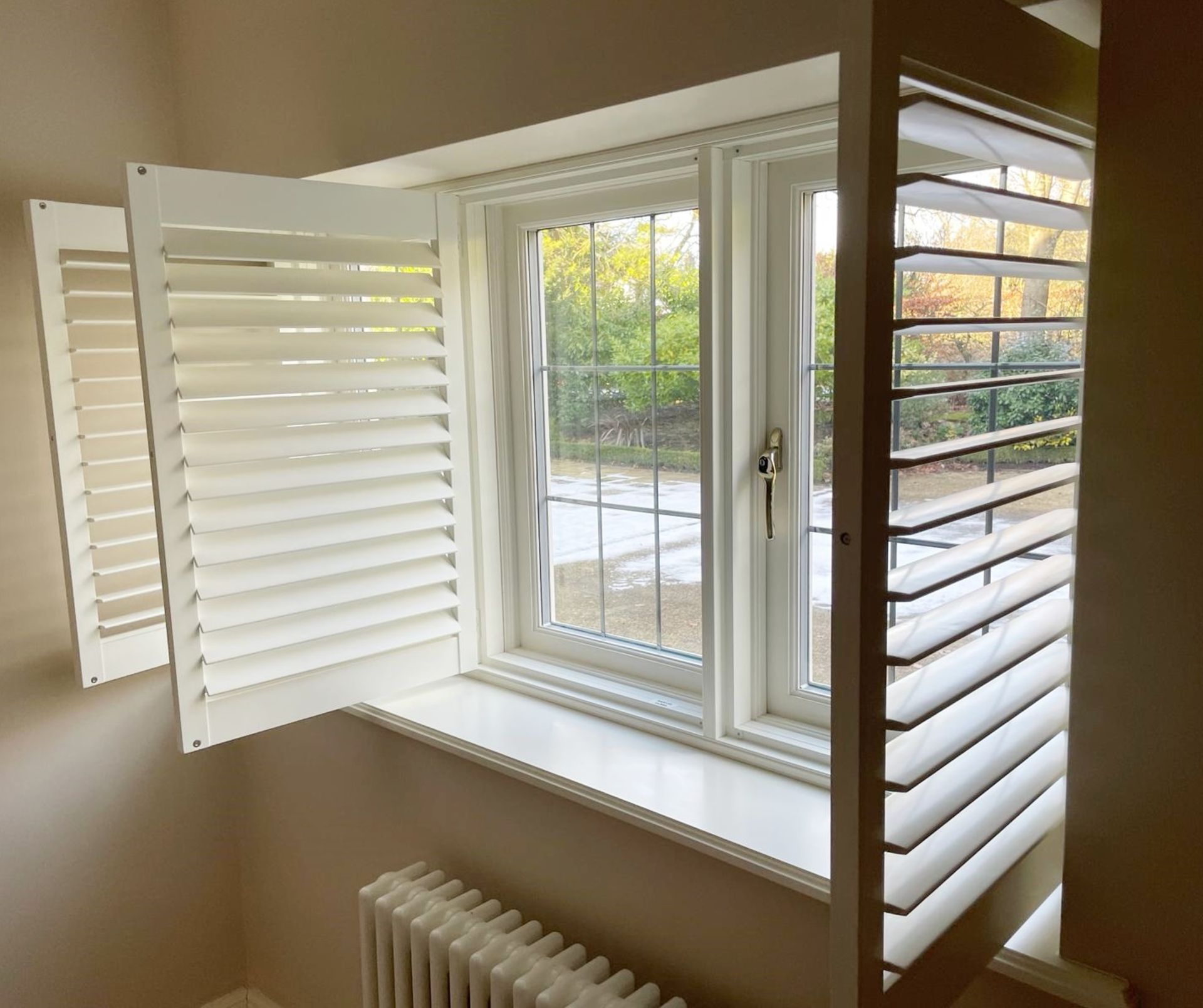 1 x Hardwood Timber Double Glazed Leaded 3-Pane Window Frame fitted with Shutter Blinds - Image 4 of 15