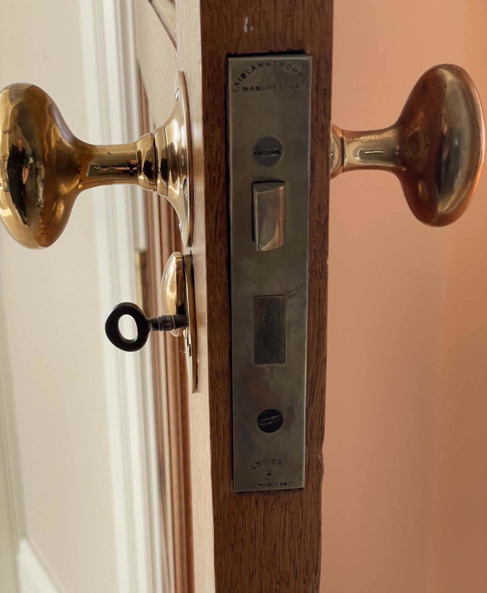 1 x Solid Wood Lockable Internal Door - Includes Handles and Hinges - Ref: PAN122 - NO VAT - Image 5 of 5