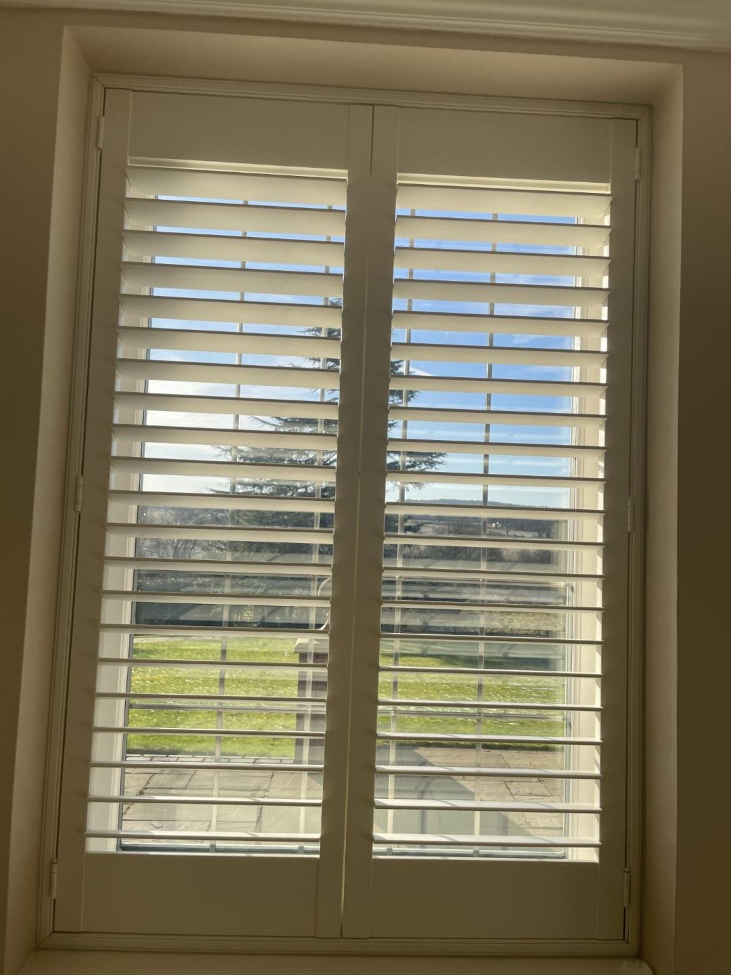 1 x Hardwood Timber Double Glazed Window Frames fitted with Shutter Blinds, In White - Ref: PAN107 - Image 15 of 15