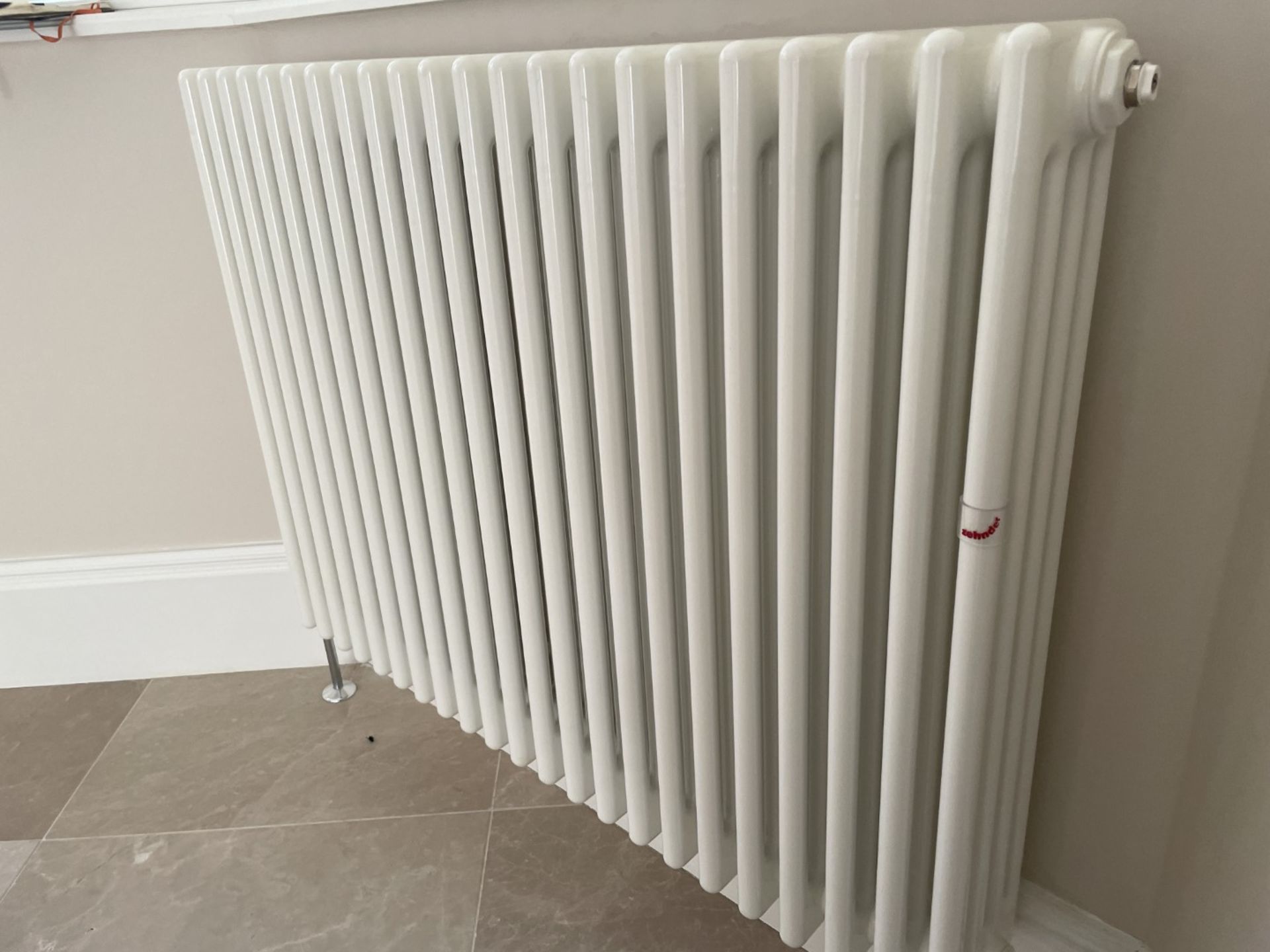 1 x ZEHNDER 'Charleston' Tubular 4 Column Horizontal Radiator in White - Original Value £1,000 - Image 2 of 11