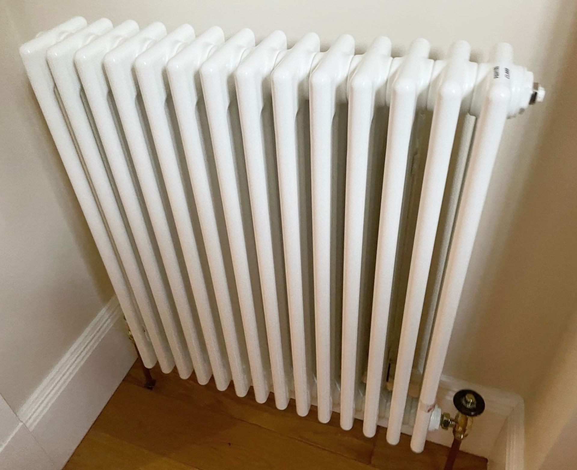 1 x ZEHNDER Traditional Tubular 4 Column Horizontal Radiator in White - Original Value £640.00