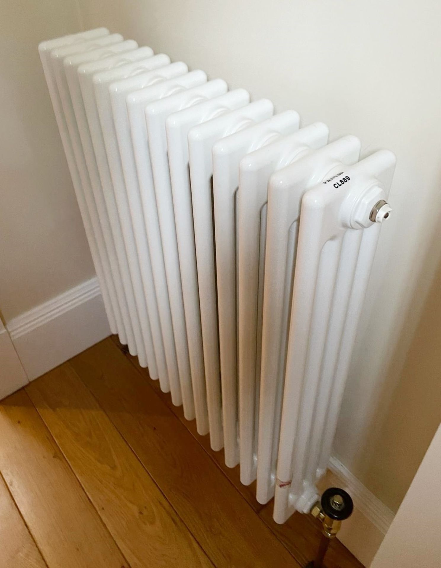 1 x ZEHNDER Traditional Tubular 4 Column Horizontal Radiator in White - Original Value £640.00 - Image 3 of 5