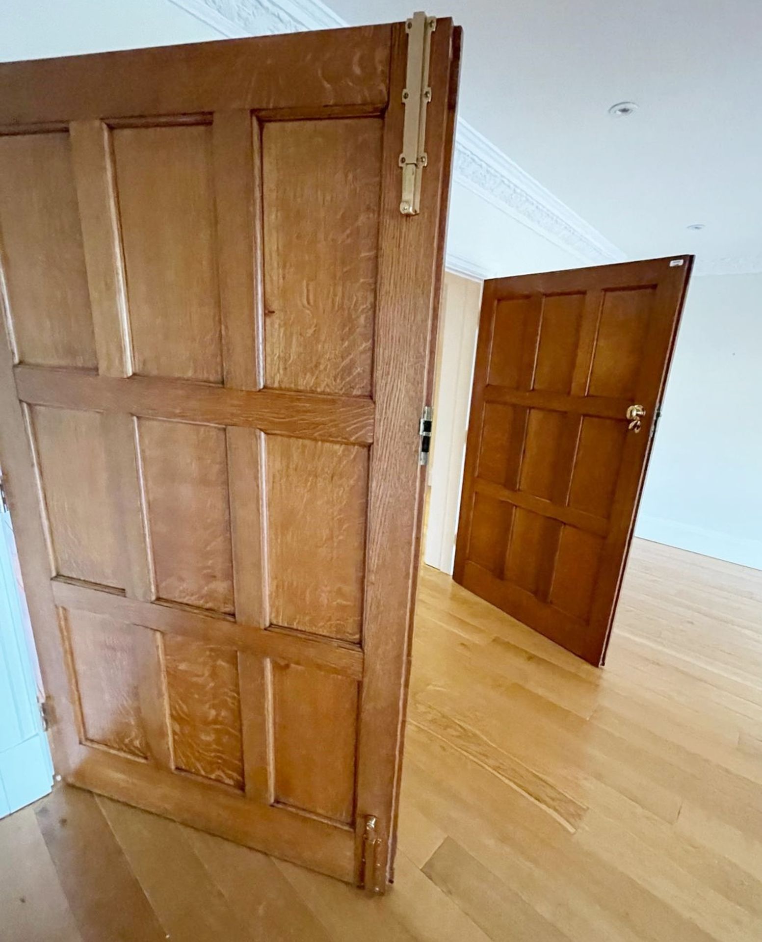 1 x Set of Solid Wood Stately Lockable Internal Double Doors - Ref: PAN149 / M-HALL - CL896 - NO VAT - Image 10 of 11