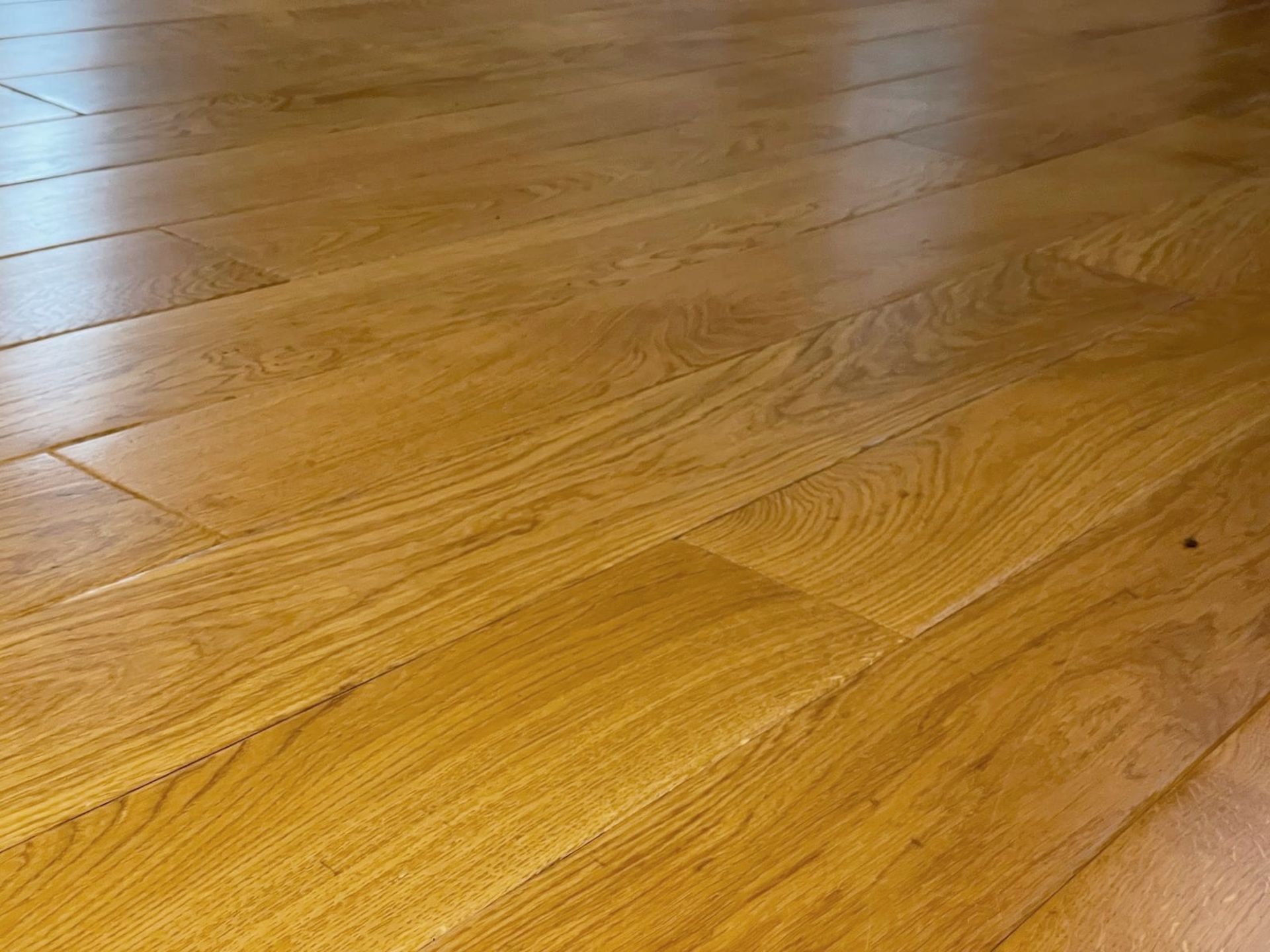 Large Area of Fine Oak Hardwood Flooring - 8.8 x 6.5 Metres - NO VAT ON THE HAMMER - Image 6 of 6
