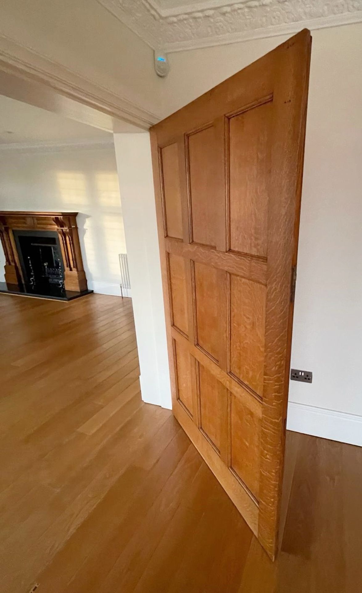 1 x Set of Stately Solid Wood Double Doors - Hinges and Handles Included - Ref: PAN154 - Image 10 of 13