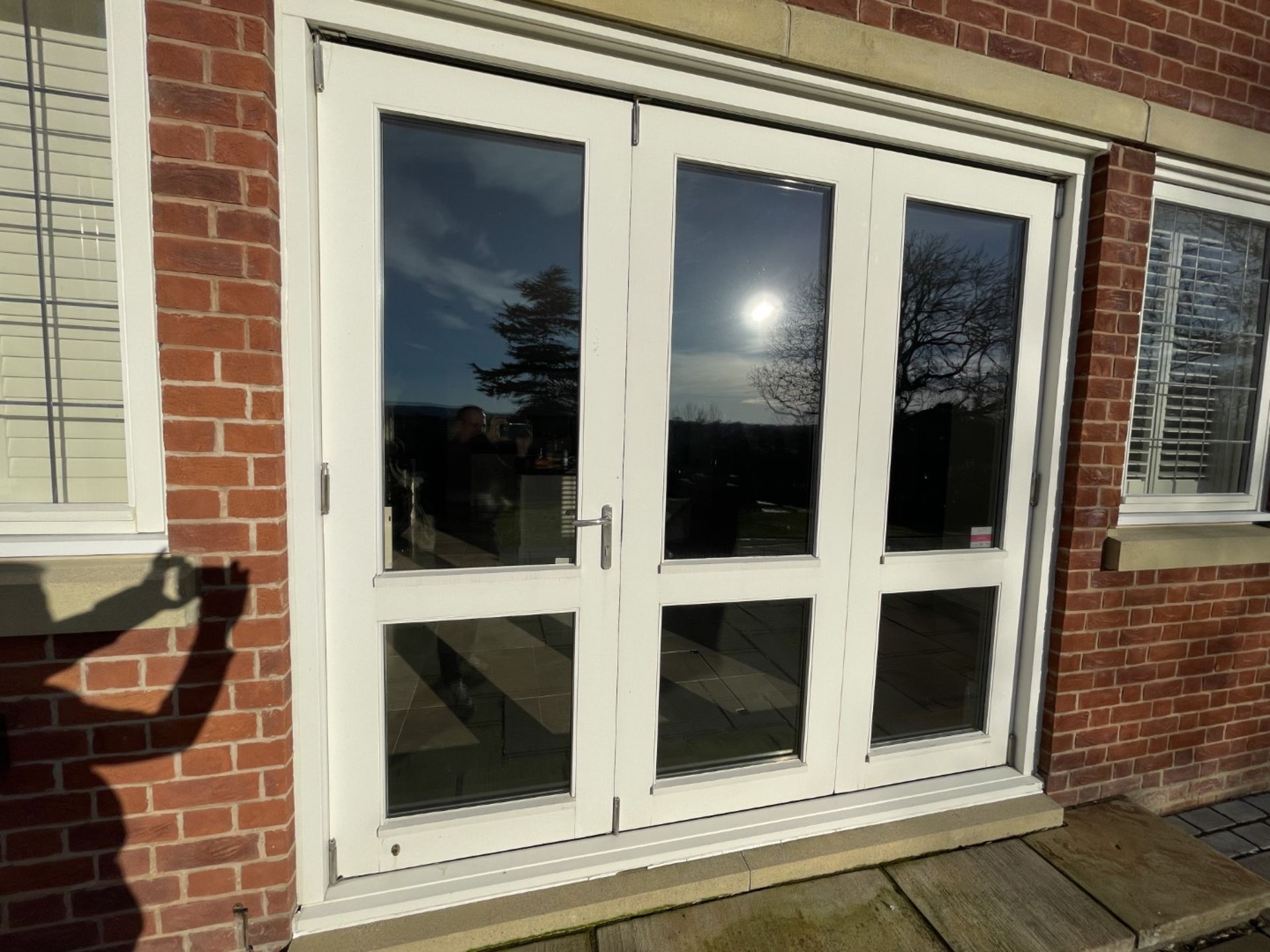 1 x 3-Panel Hardwood Timber Double Glazed Patio Door - Ref: PAN110 - NO VAT ON THE HAMMER - Image 16 of 34