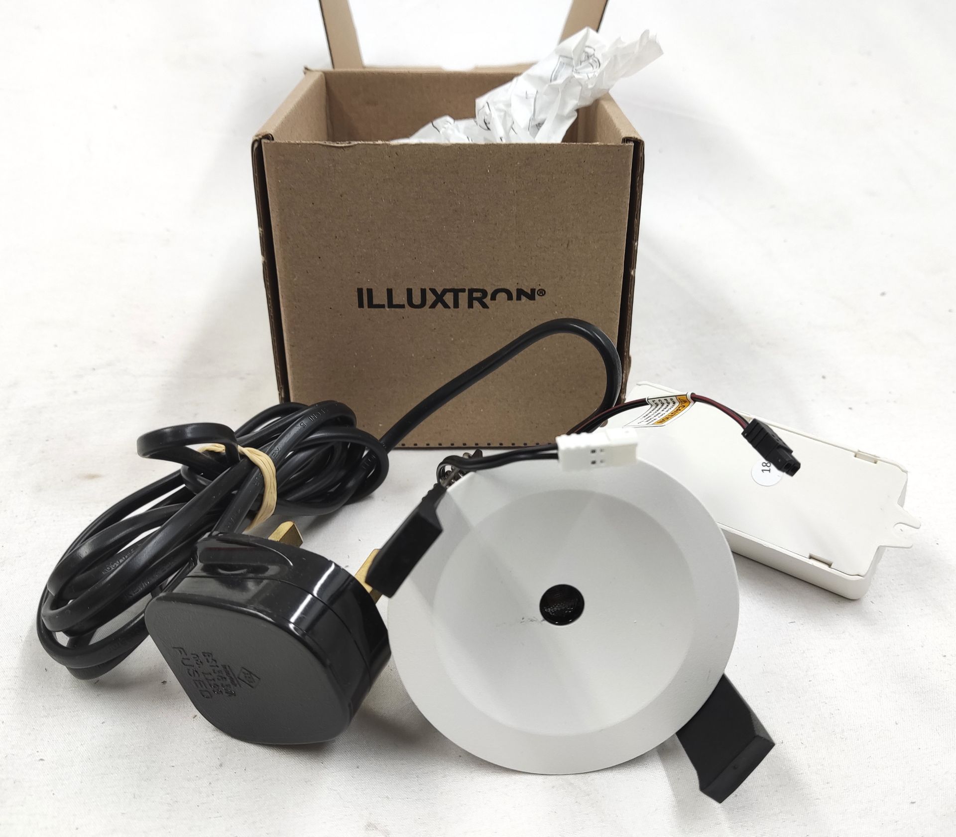 1 x ILLUXTRON Pointer 68 Fix Spotlight In White - Lv Ws Triac Dimmable 550Lm 4000K 35 Deg With Psu -