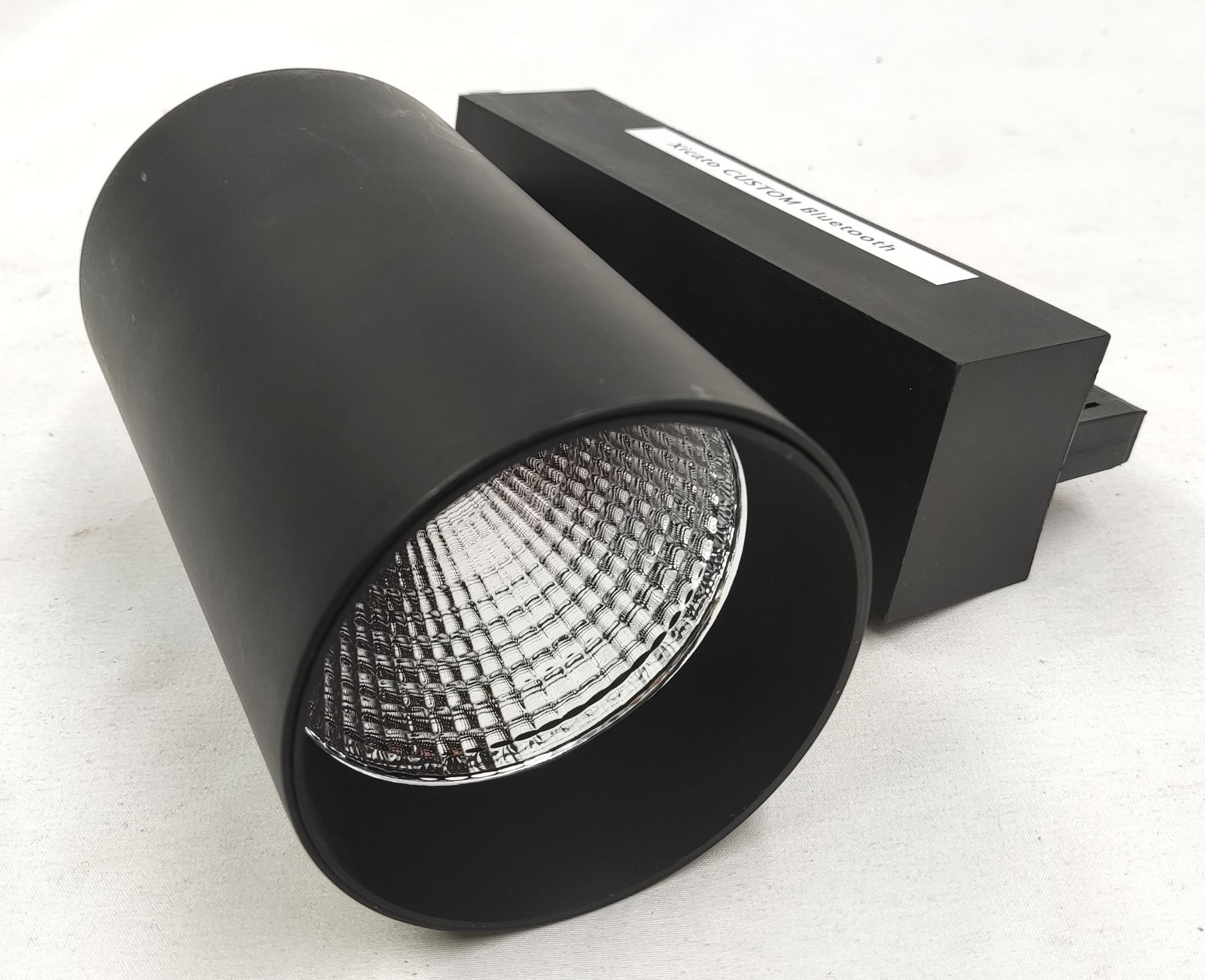 1 x FLOS Ut Spot Track 86 LED Spotlight - Ref: ATR128 - CL891 - Location: Altrincham WA14Condition