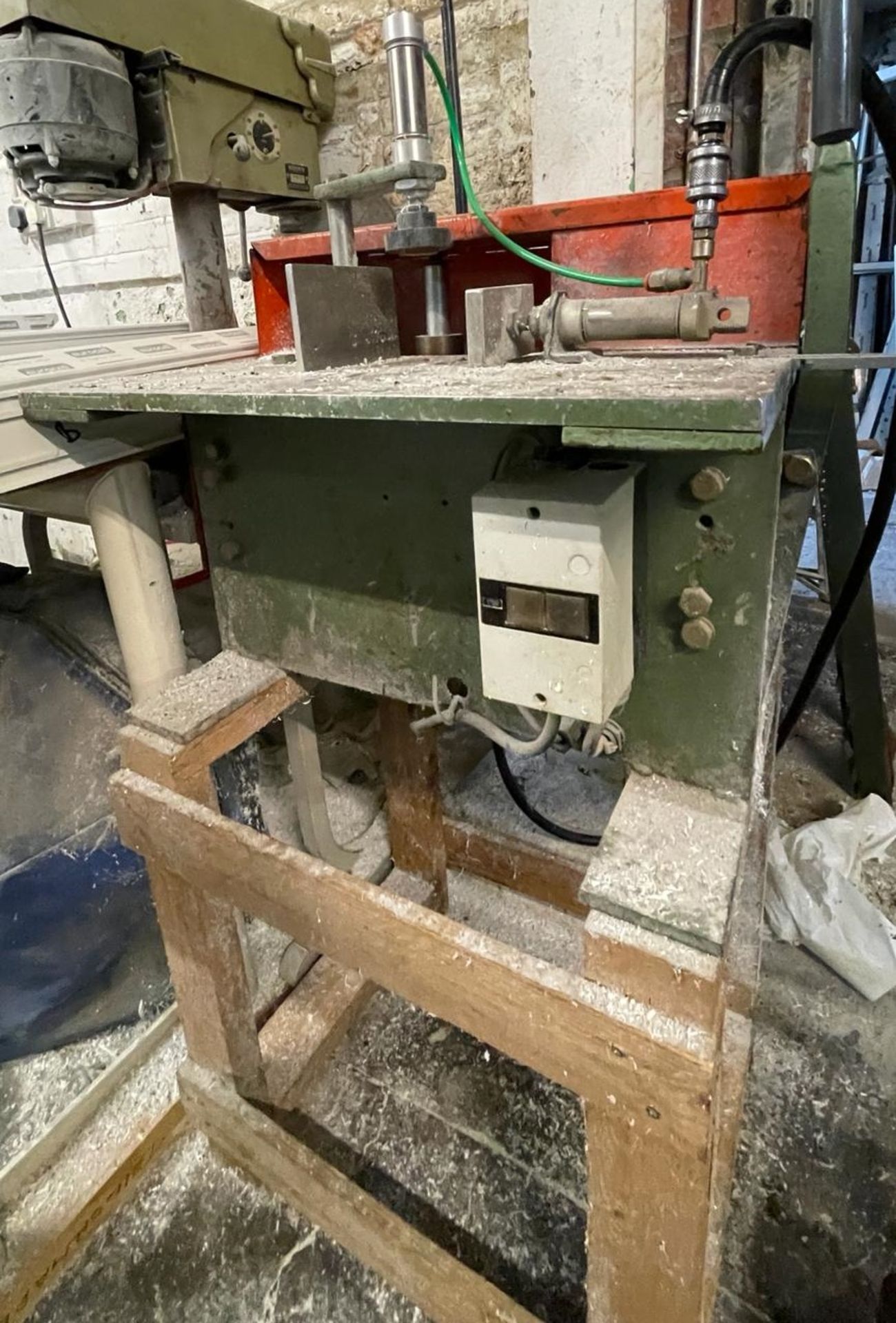 1 x End Milling Machine - Ref: W20 - CL899 - Location: London NW10 - Image 6 of 7