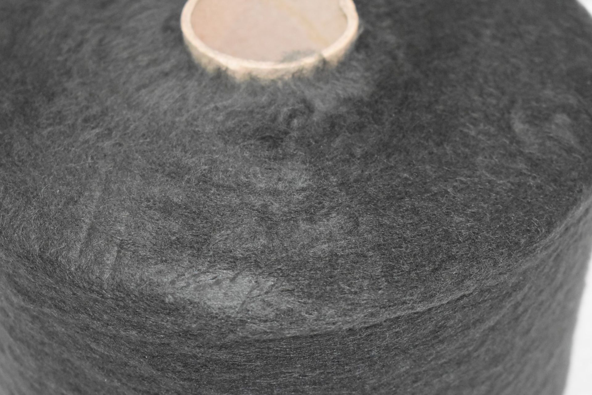 12 x Cones of 1/7,5 Lagona Knitting Yarn - Charcoal - Approx Weight: 2,300g - New Stock ABL Yarn - Image 8 of 11