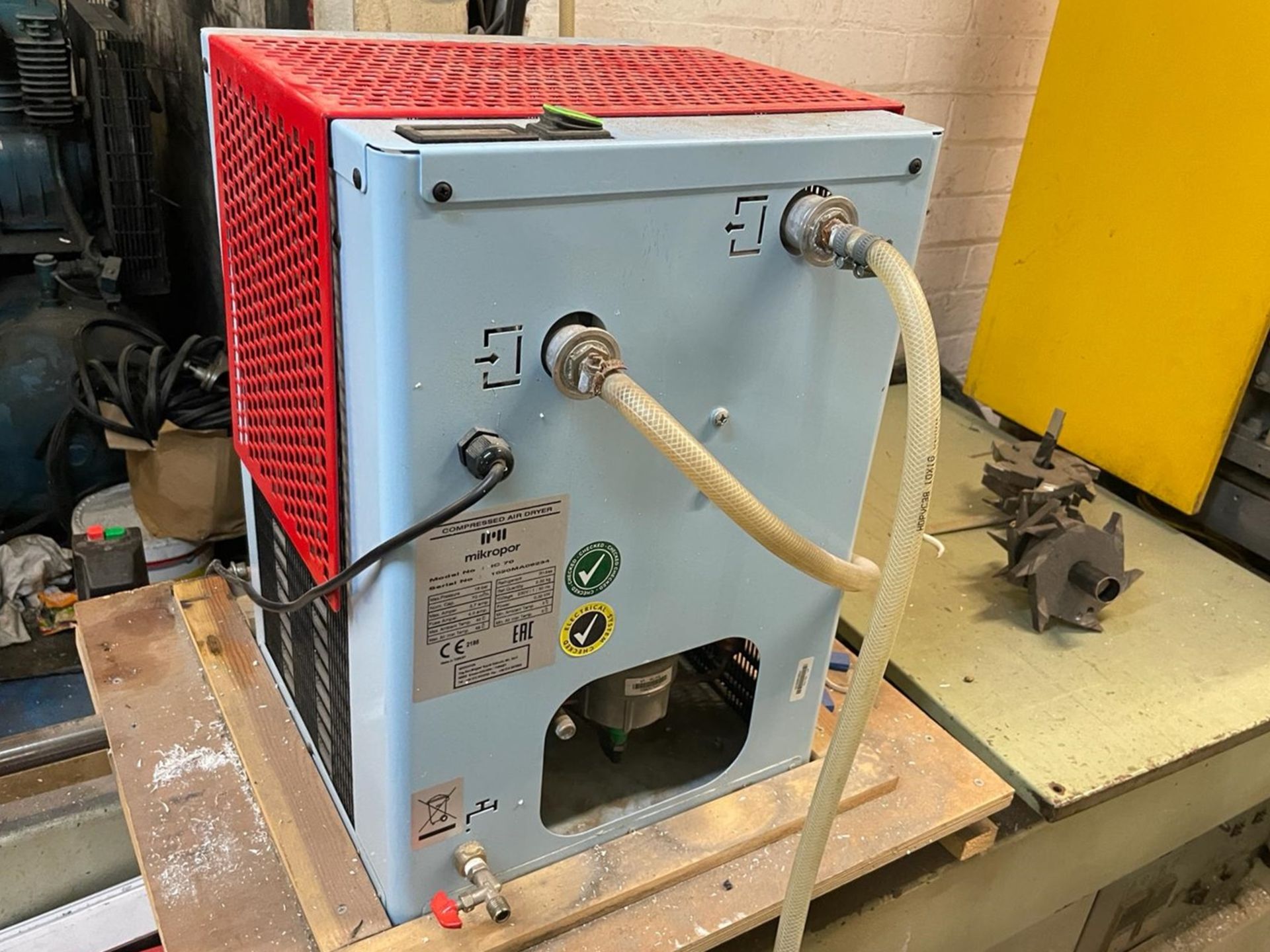 1 x Jade Engineering CW225 Double Reverse Butt Welder With a Mikropor IC70 Compressed Air Dryer - Image 20 of 20