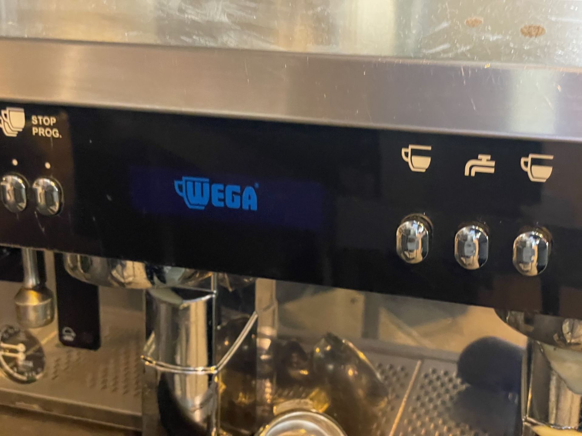 1 x Polaris Wega 3 Group Commercial Espresso Coffee Machine - Stainless Steel / Black Exterior - 3 P - Image 9 of 9
