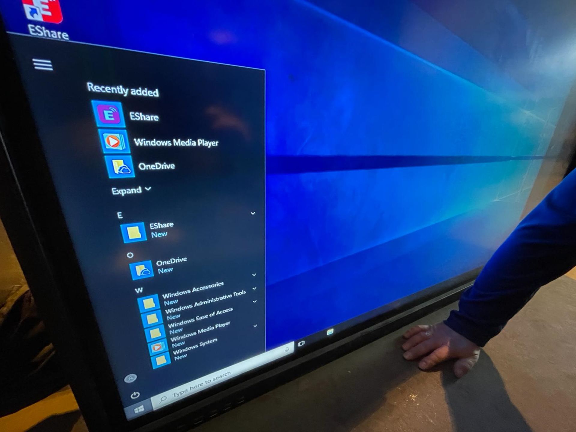 1 x Interactive 65 Inch All in One Touch Screen Computer With Integrated OPS Microsoft Windows PC - Image 5 of 12