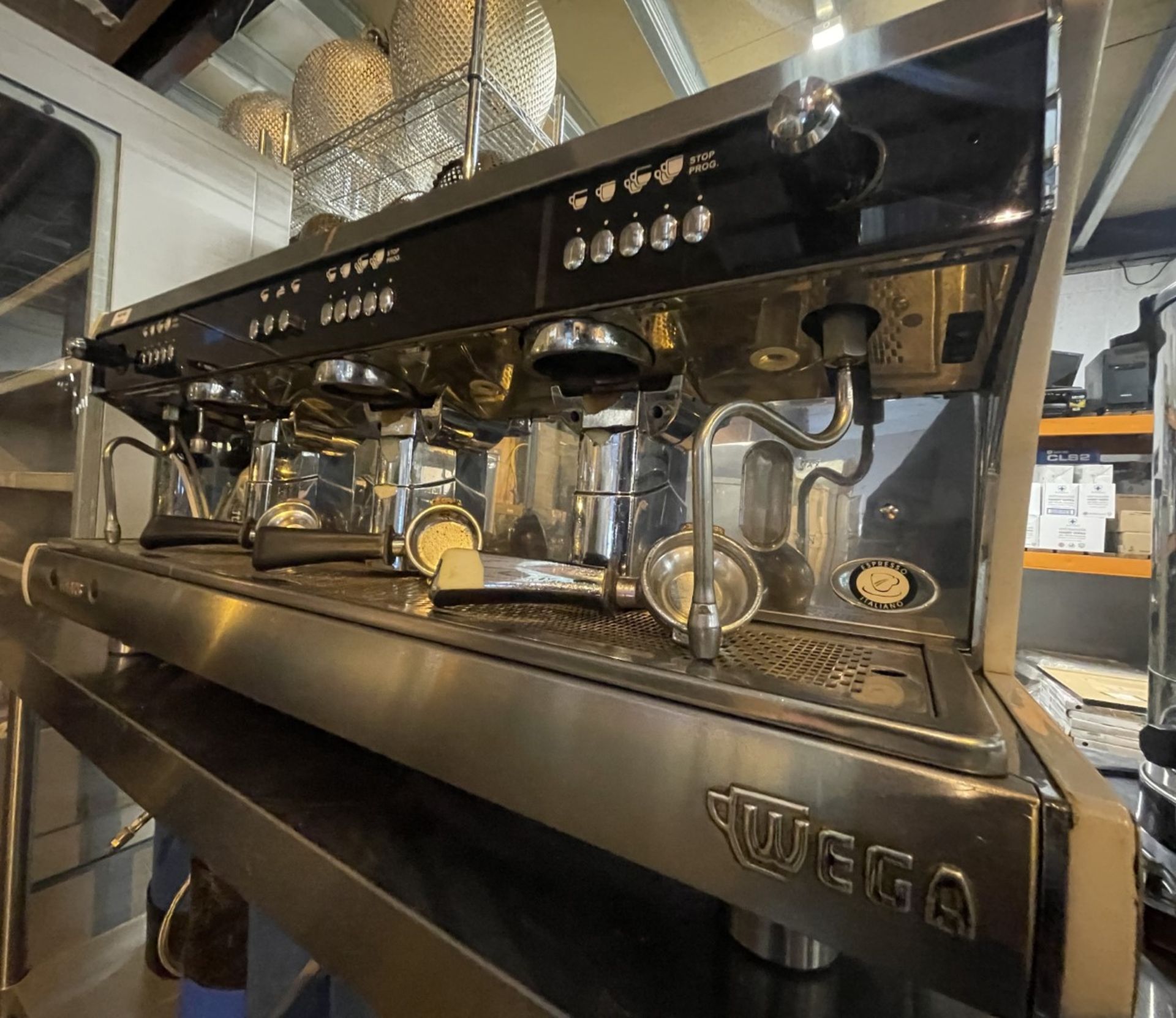 1 x Polaris Wega 3 Group Commercial Espresso Coffee Machine - Stainless Steel / Black Exterior - 3 P - Image 7 of 9