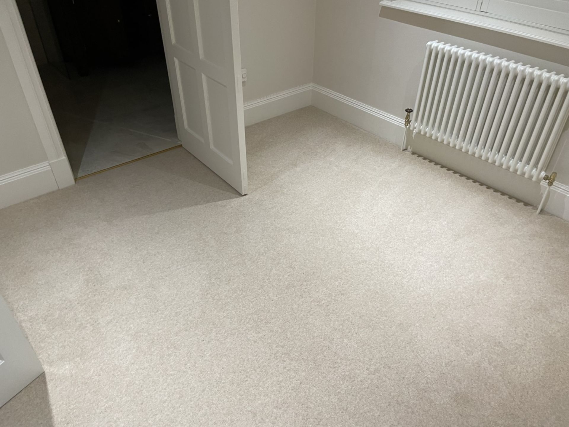 1 x Luxury Wool Bedroom + Dressing Room Carpets in a Neutral Tone with Premium Underlay - Image 3 of 11