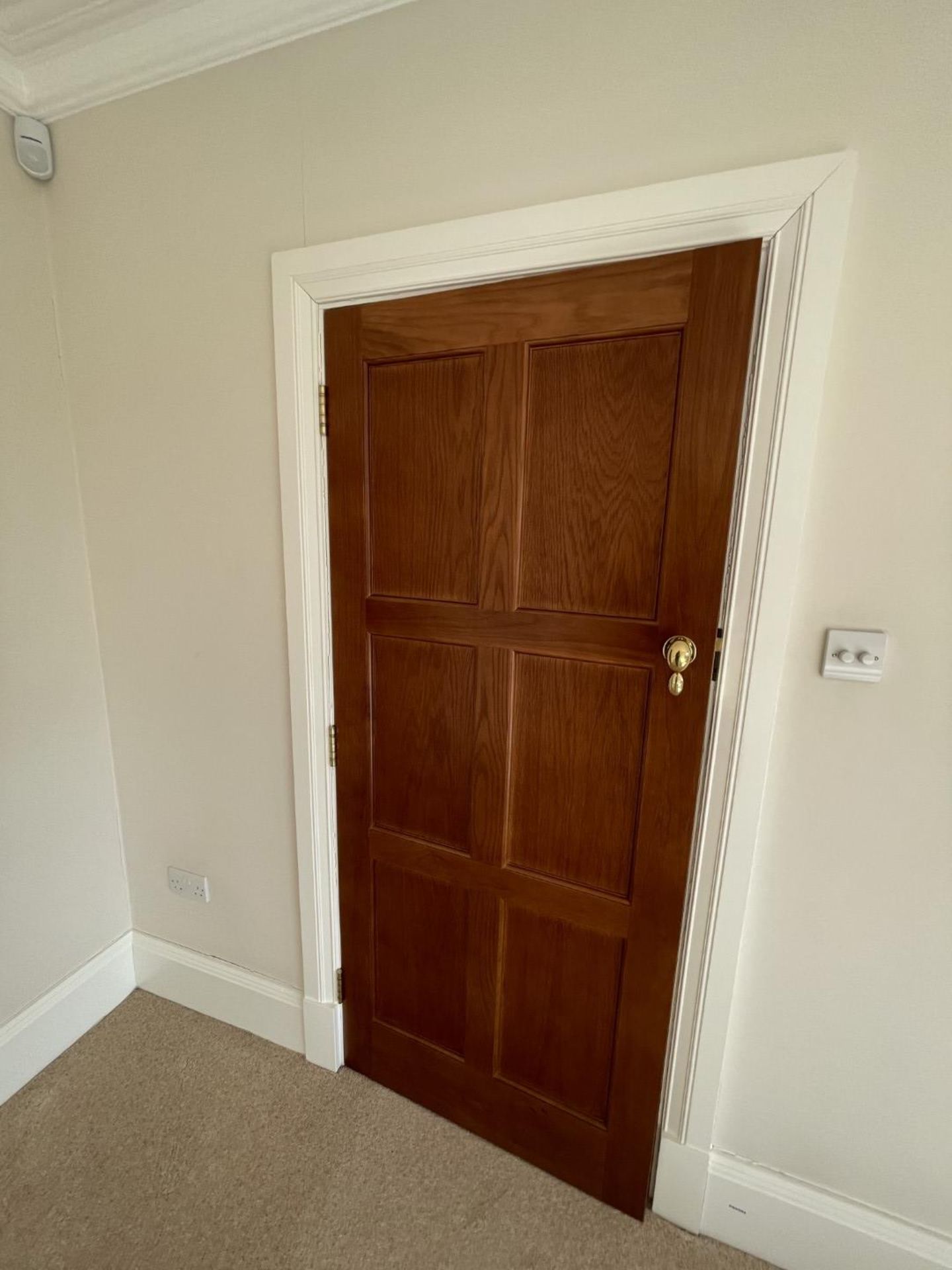 1 x Solid Wood Lockable Internal Door - Ref: PAN237 / BED2 R/H - CL896 - NO VAT ON THE HAMMER - - Image 3 of 17