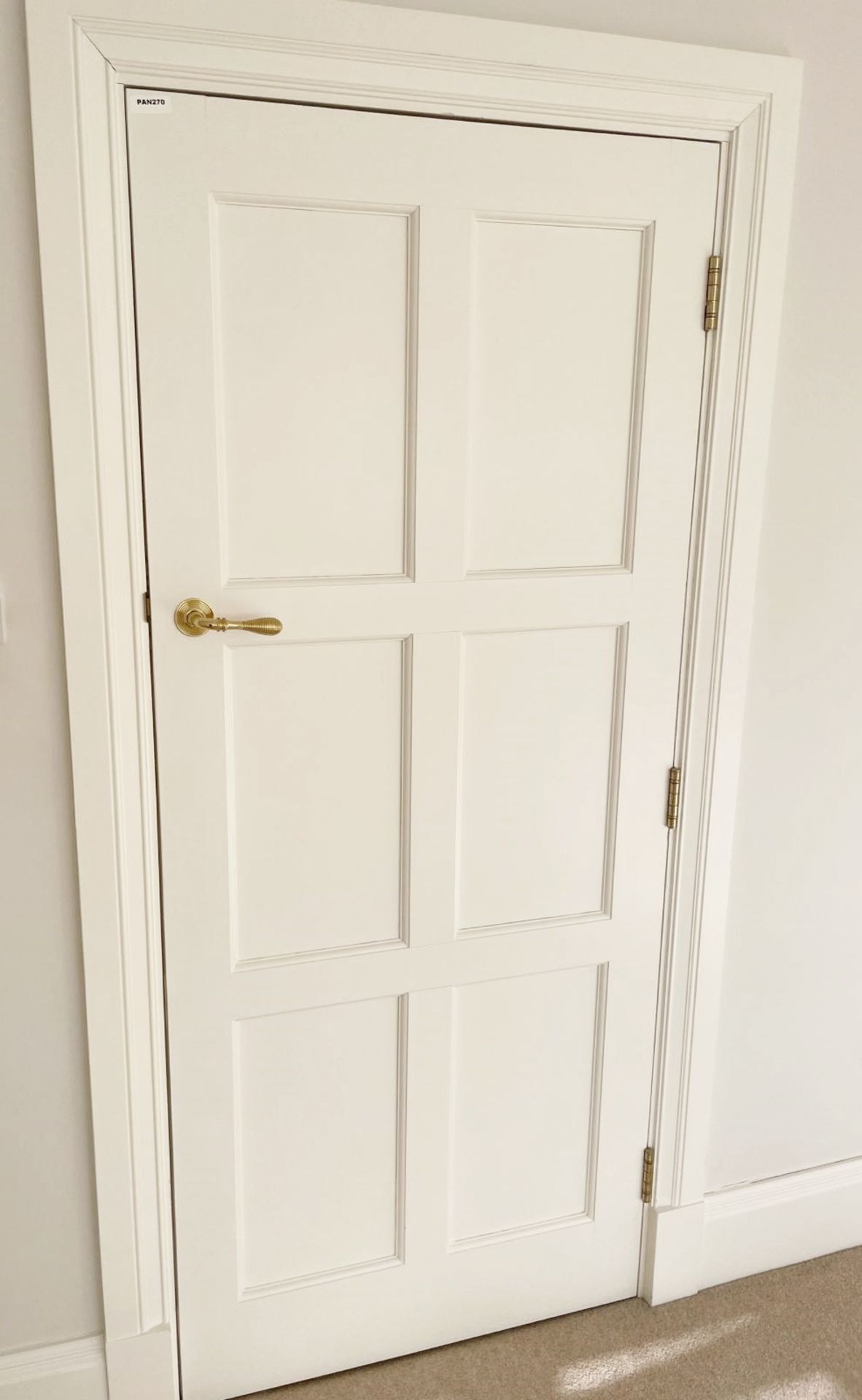 1 x Solid Wood Lockable Painted  Internal Door in White - Includes Handles and Hinges