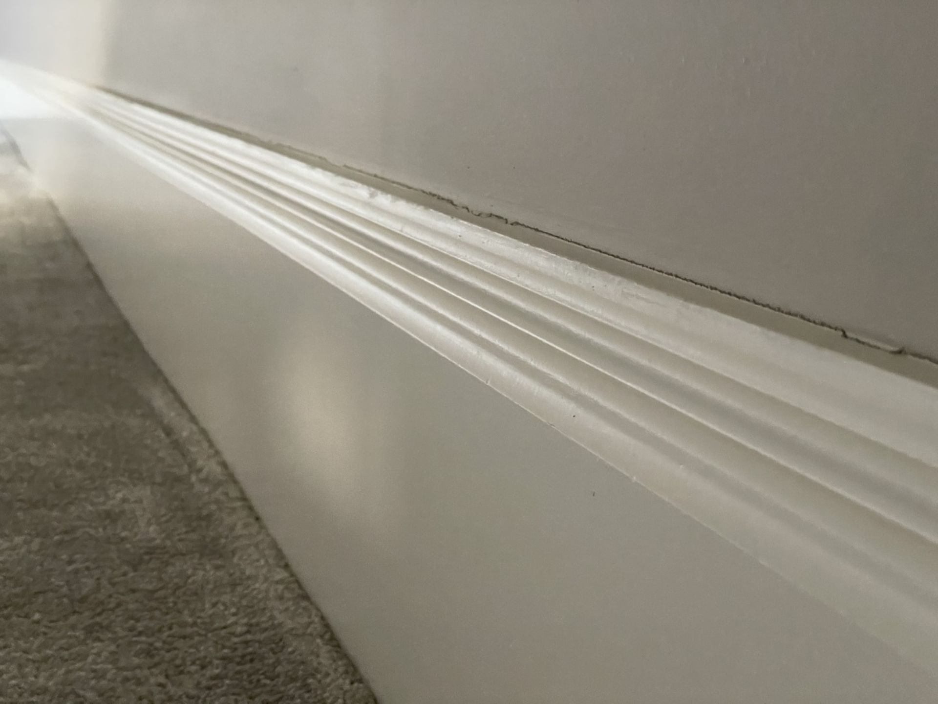 Approximately 10-Metres of Painted Timber Wooden Skirting Boards, In White - Ref: PAN210 - CL896 - - Image 4 of 9