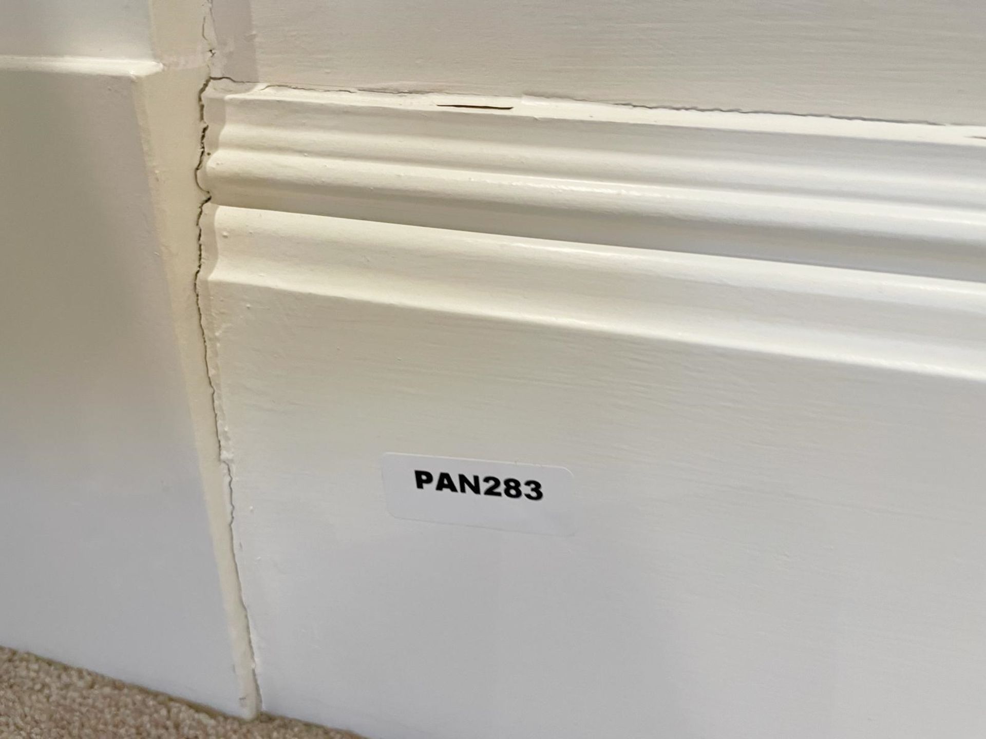 Approximately 16-Metres of Painted Timber Wooden Skirting Boards, In White - Ref: PAN283 / Bed4 - - Image 6 of 6