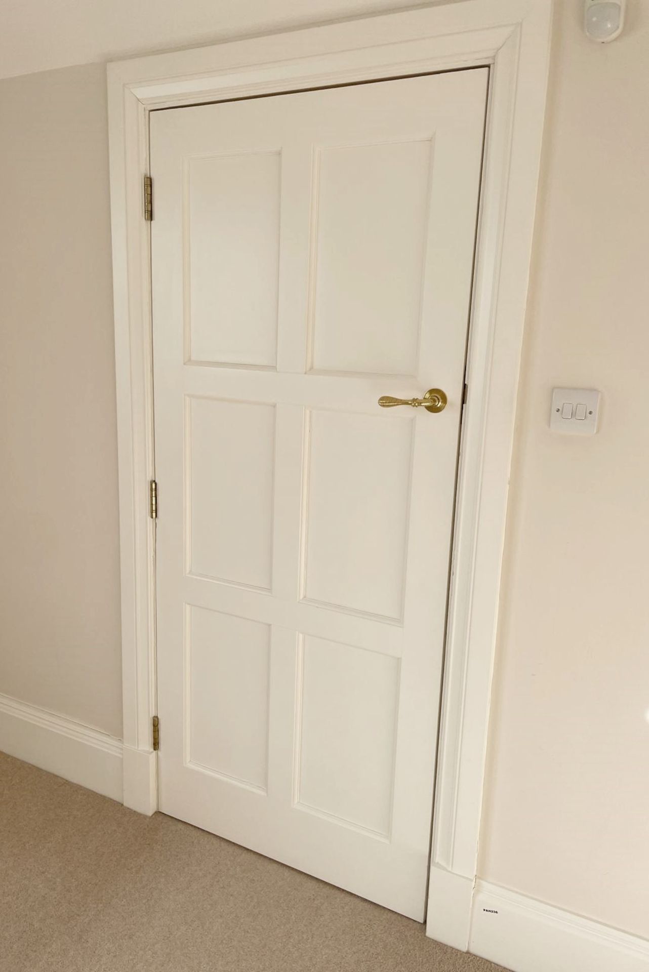 1 x Solid Wood Painted Internal Door, White - Image 2 of 11