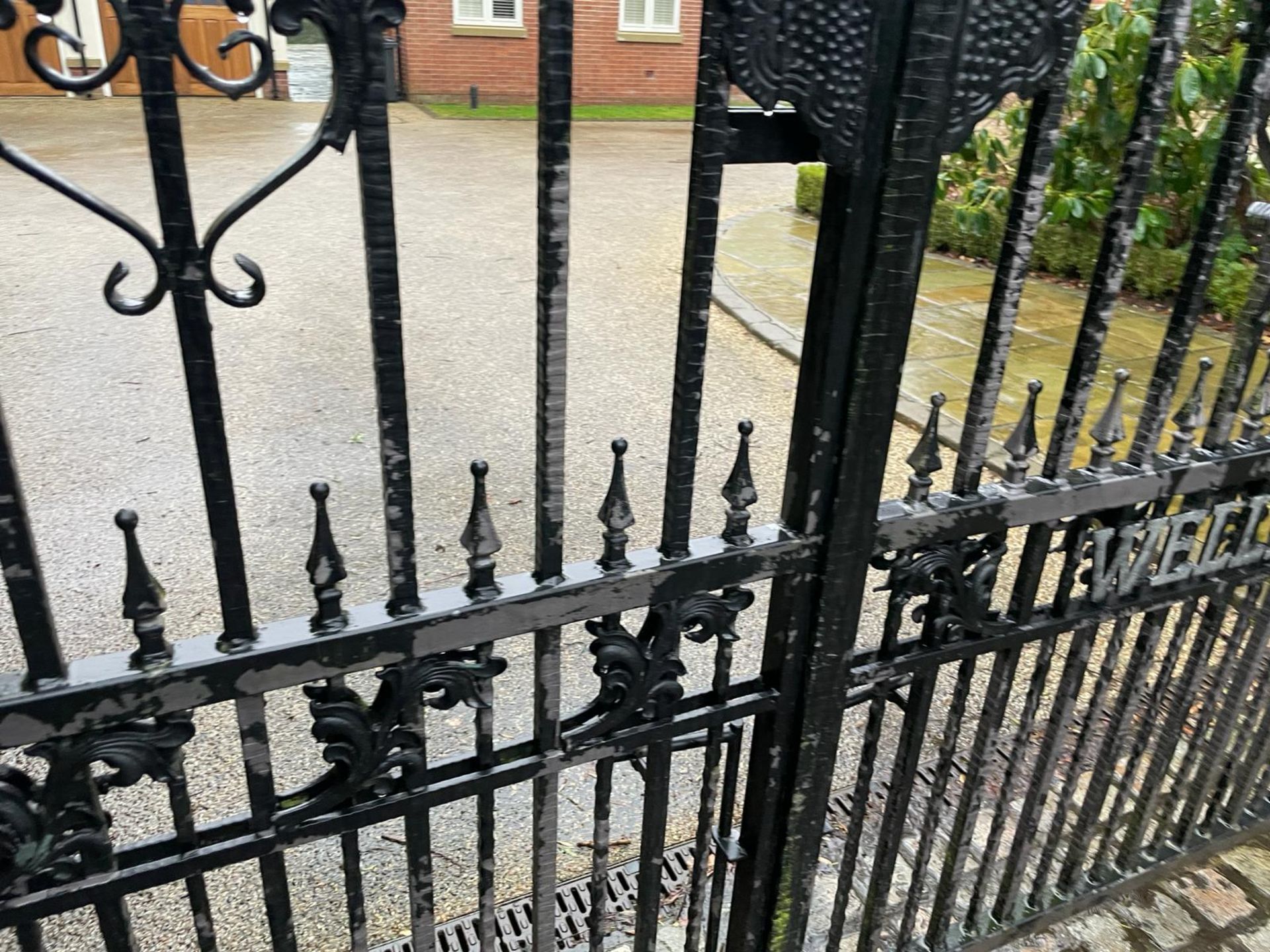 1 x Electric Ornate Double Swing Metal Main Entrance Security Gate - Ref: UP10 - NO VAT ON HAMMER - Image 18 of 19