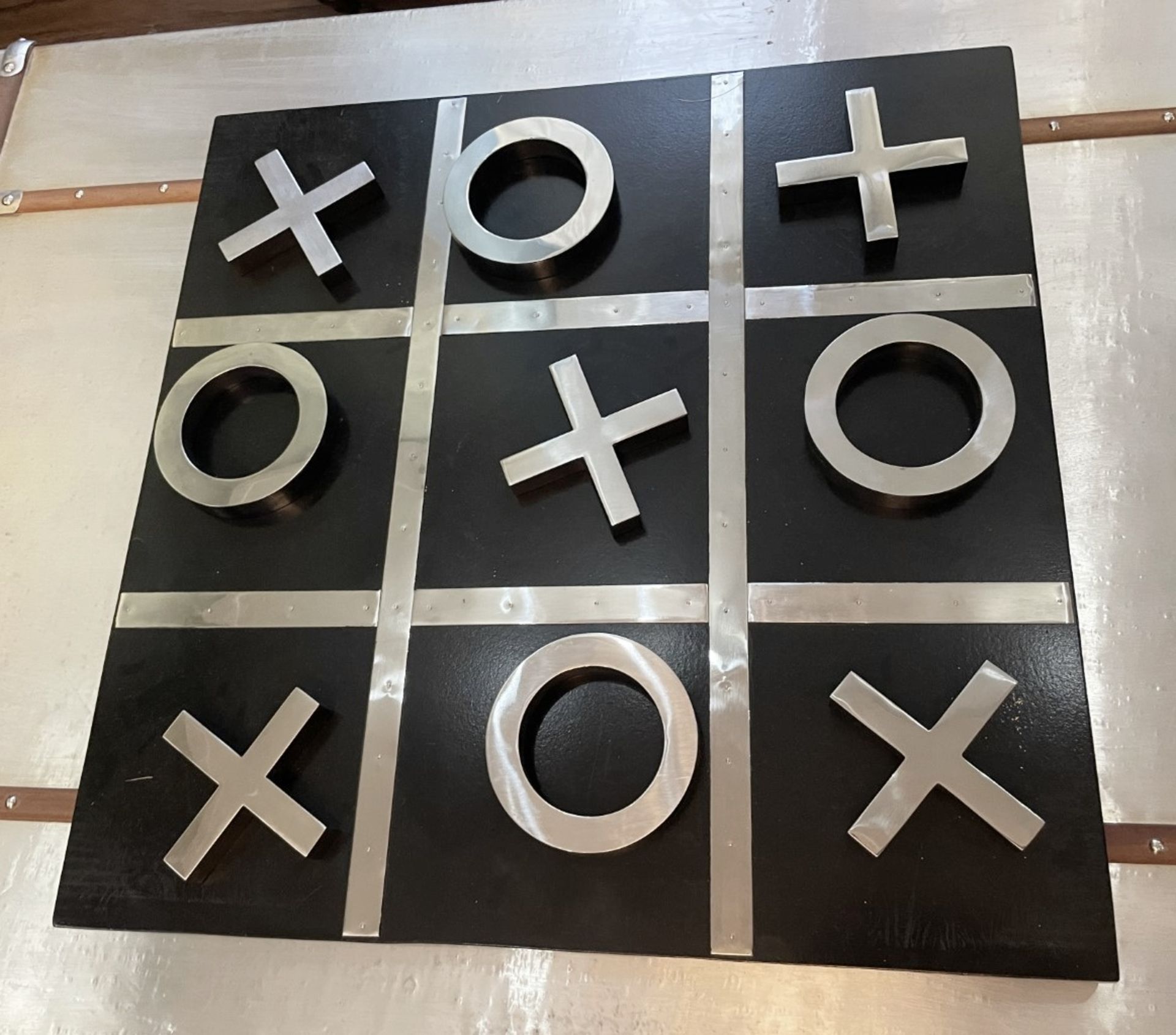 1 x Premium Noughts & Crosses Game Set - Recently Removed from a Luxury Furniture Retailer in Black