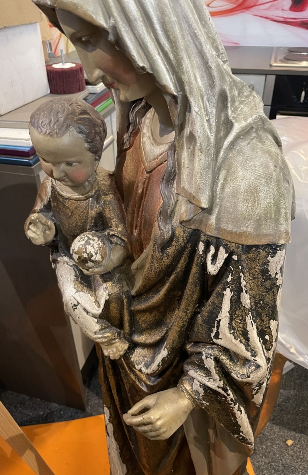 1 x Large Statue of Mary and Baby Jesus - Recently Removed from a Luxury Furniture Retailer - Ref: D - Image 5 of 5