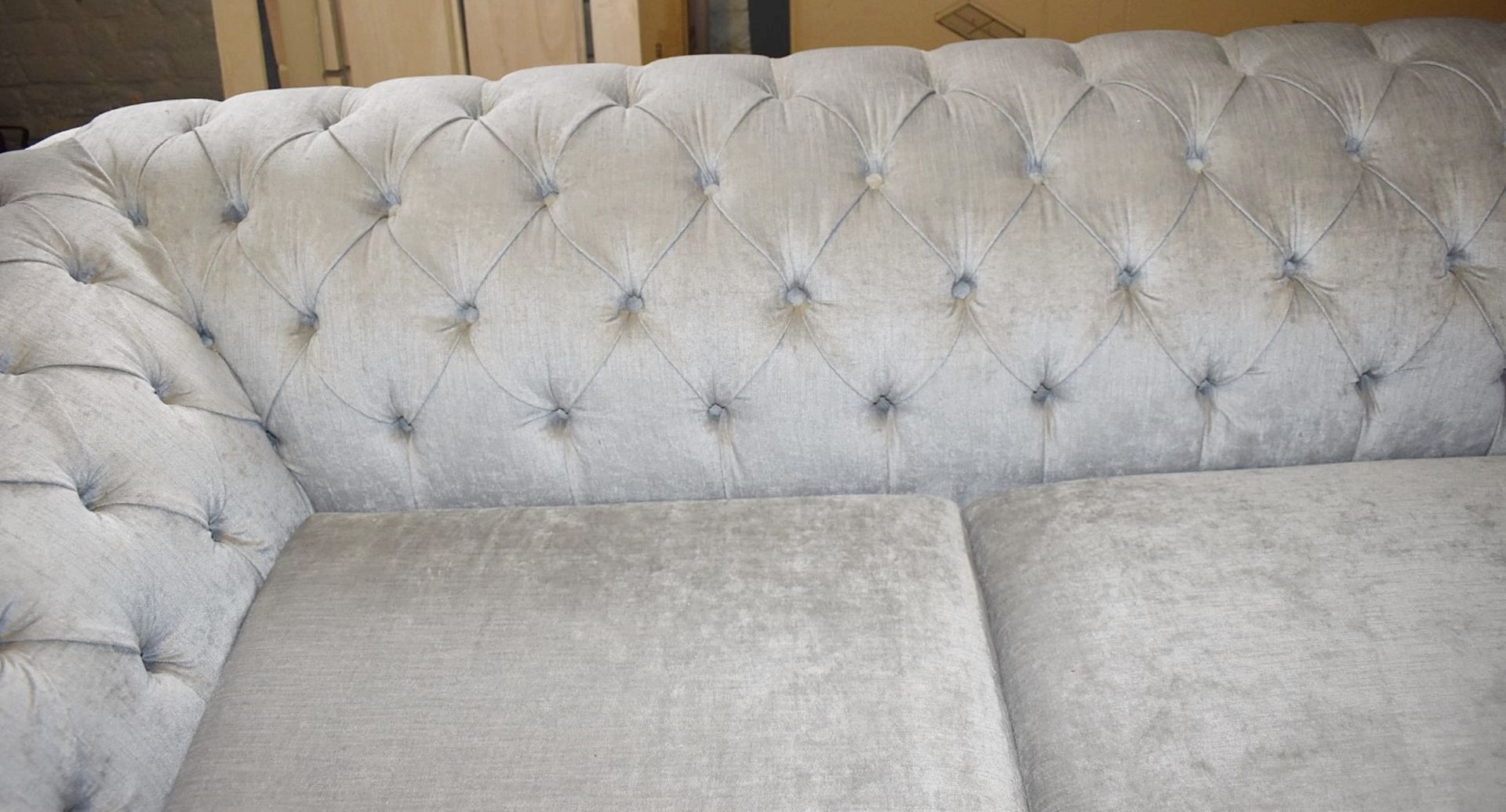 1 x Chesterfield-style Velvet Upholstered Sofa, on Castors, 2.2-Metres Wide  - Luxury Furniture - Image 6 of 14