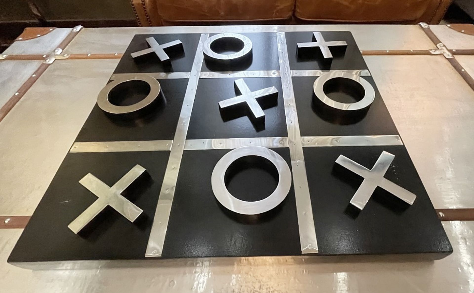 1 x Premium Noughts & Crosses Game Set - Recently Removed from a Luxury Furniture Retailer in Black - Image 2 of 3