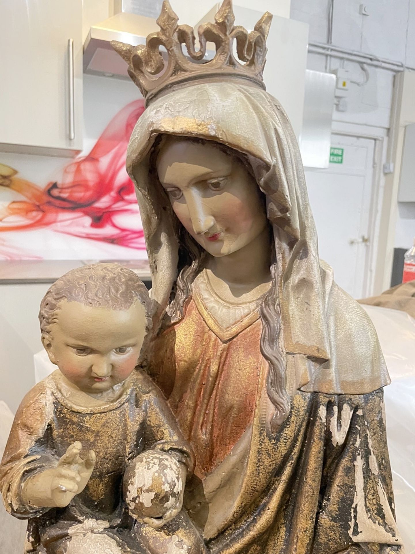 1 x Large Statue of Mary and Baby Jesus - Recently Removed from a Luxury Furniture Retailer - Ref: D - Image 2 of 5