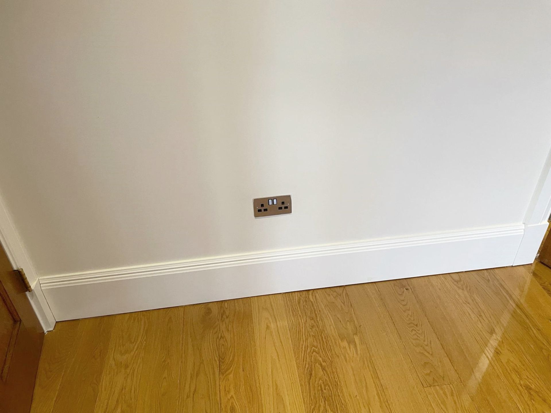 Approximately 17-metres of Timber Painted Skirting Boards in White, Height 23cm - Ref: PAN177 - Image 4 of 8
