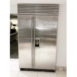1 x SUB-ZERO American Side-by-Side Refrigerator / Freezer - NO VAT ON THE HAMMER