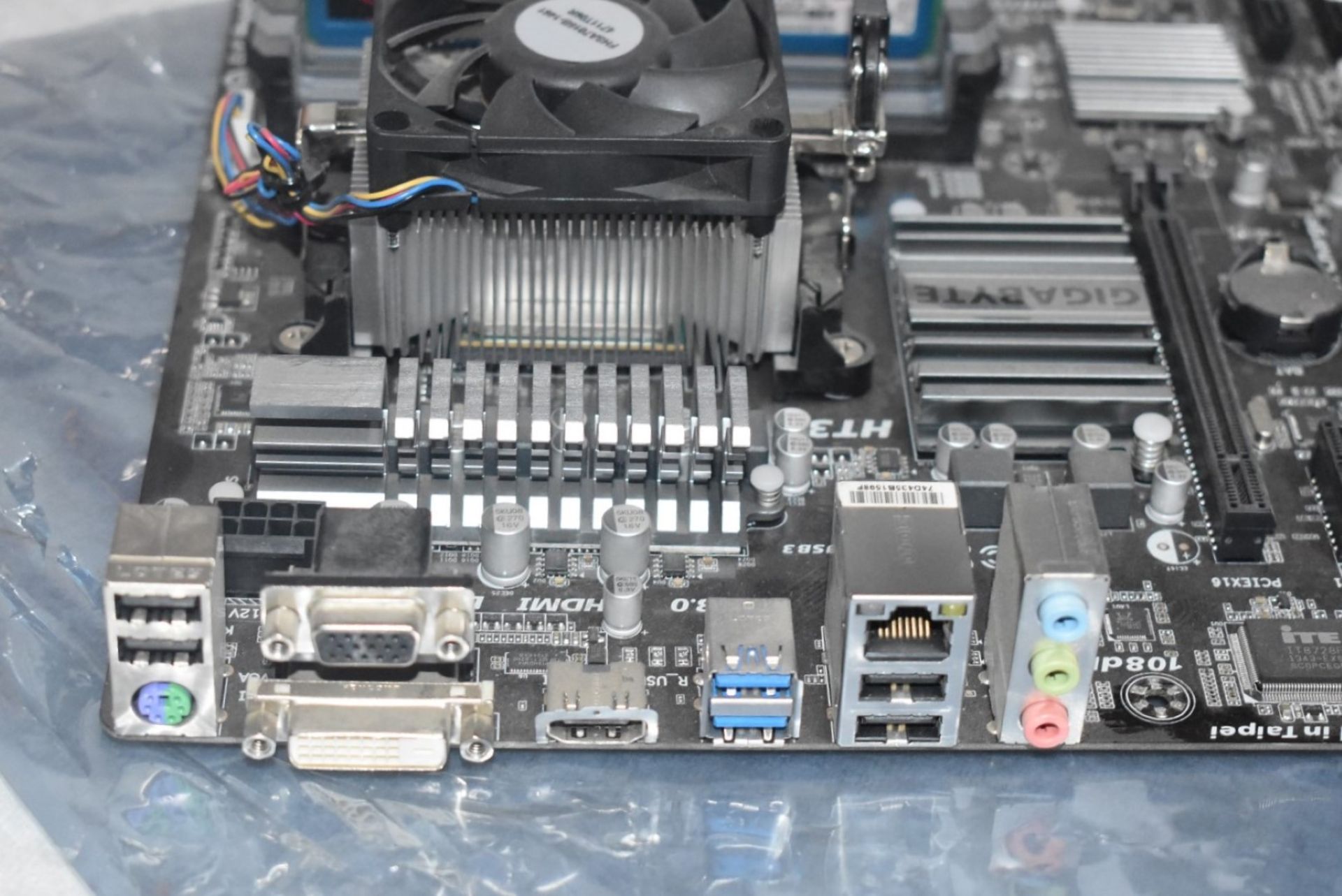 1 x Gigabyte GA-78LMT-USB3 Motherboard With an AMD FX-8370 8 Core Processor and 4gb Ram - Image 5 of 7
