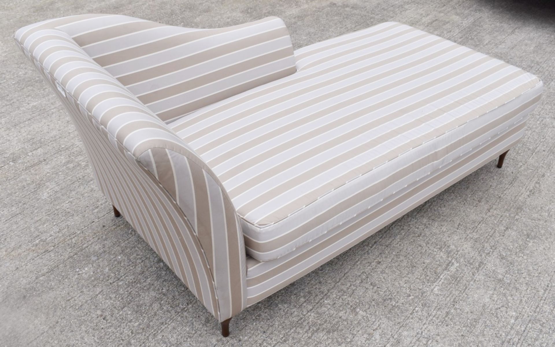 1 x Classically Styled Chaise Lounge Upholstered in a Premium Striped Fabric - Recently Procured - Image 2 of 2